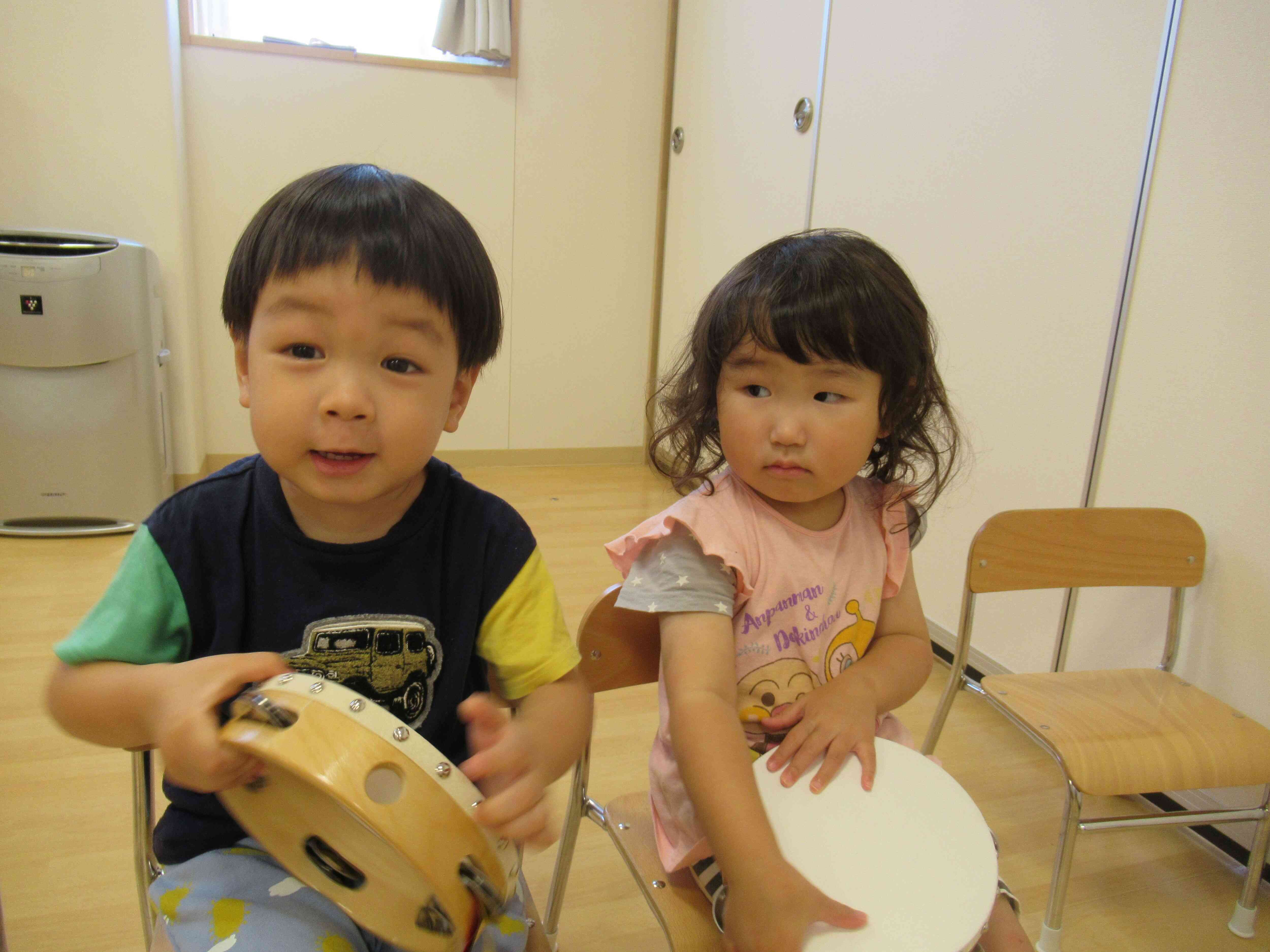 タンバリンも上手にできるよ☆