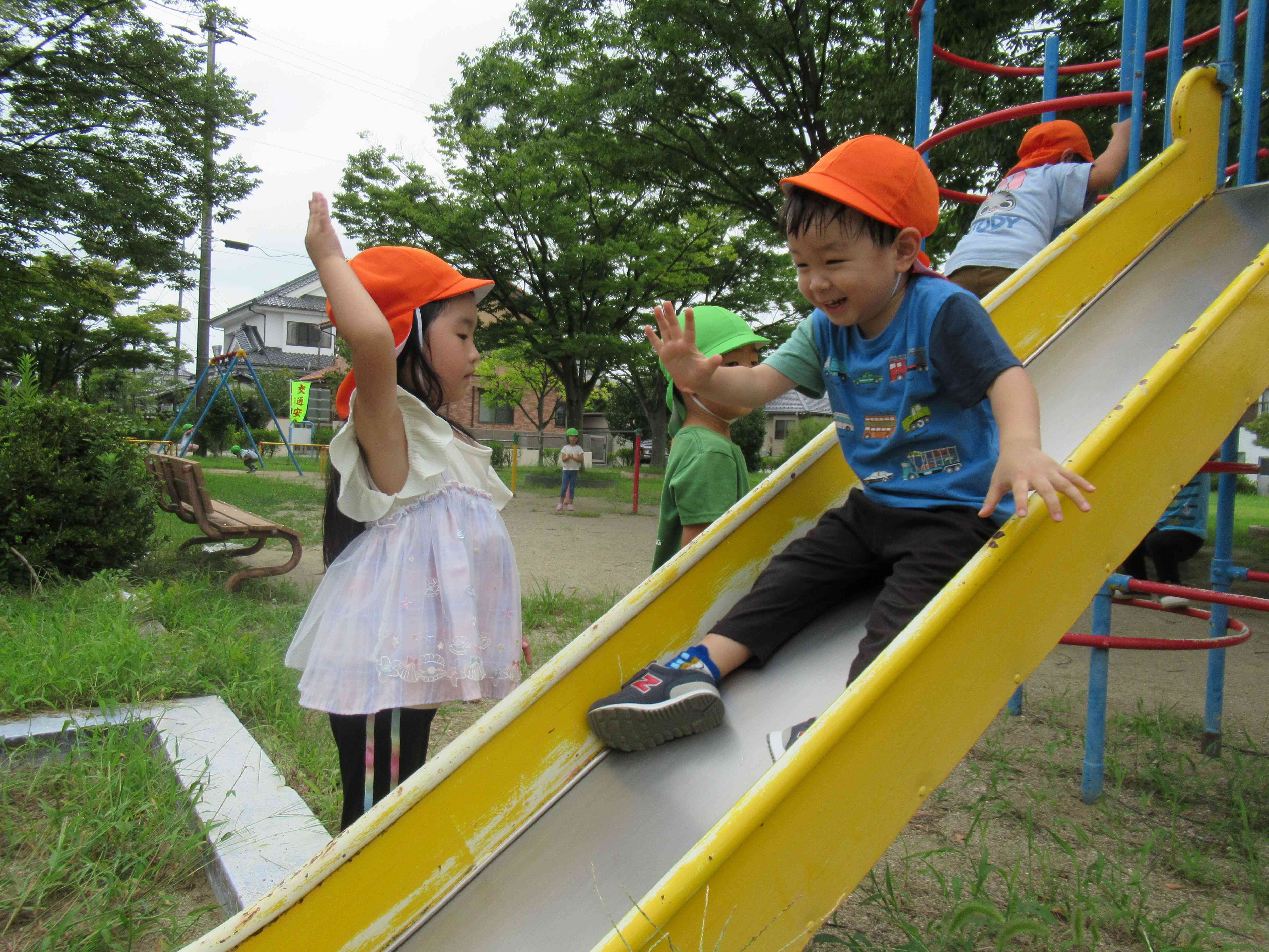 公園にお散歩へ♪