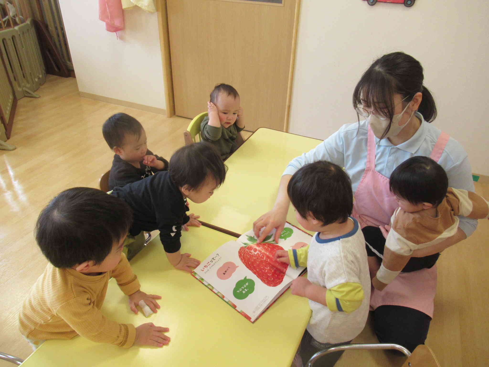 食育活動（0歳児・2歳児）