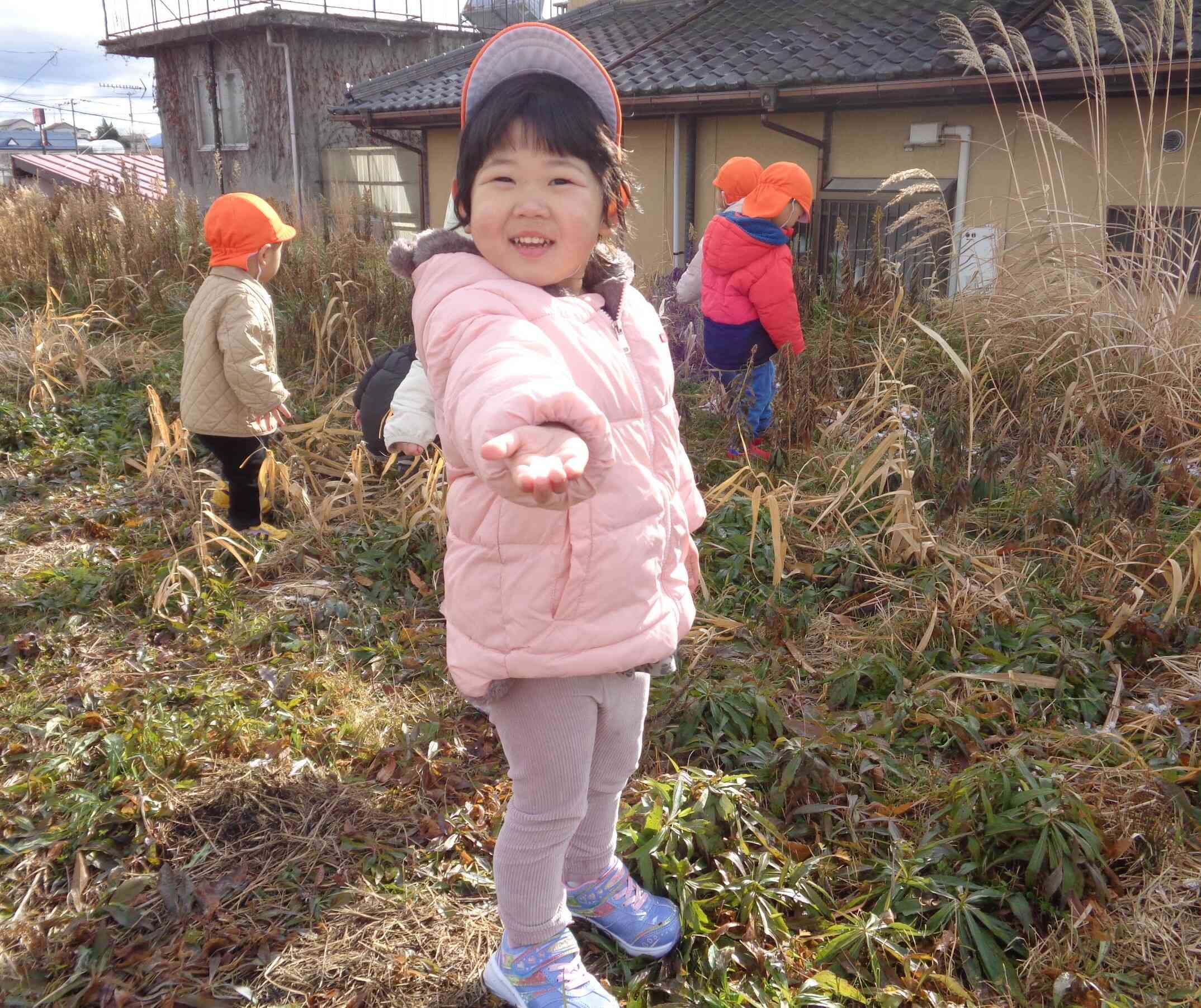 寒さに負けずにお外で遊ぼう（1.2歳児）