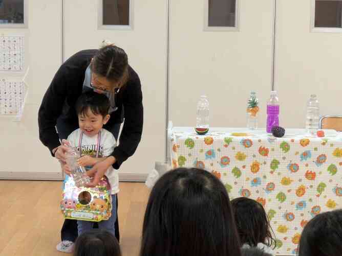 綺麗な色の美味しいジュースになぁれ！