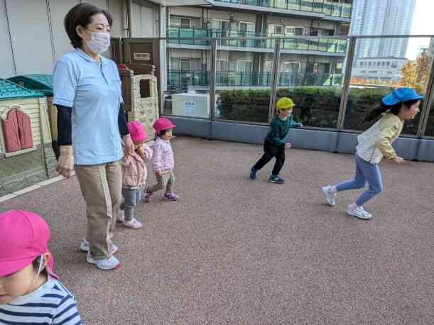 みんなで園庭遊び！