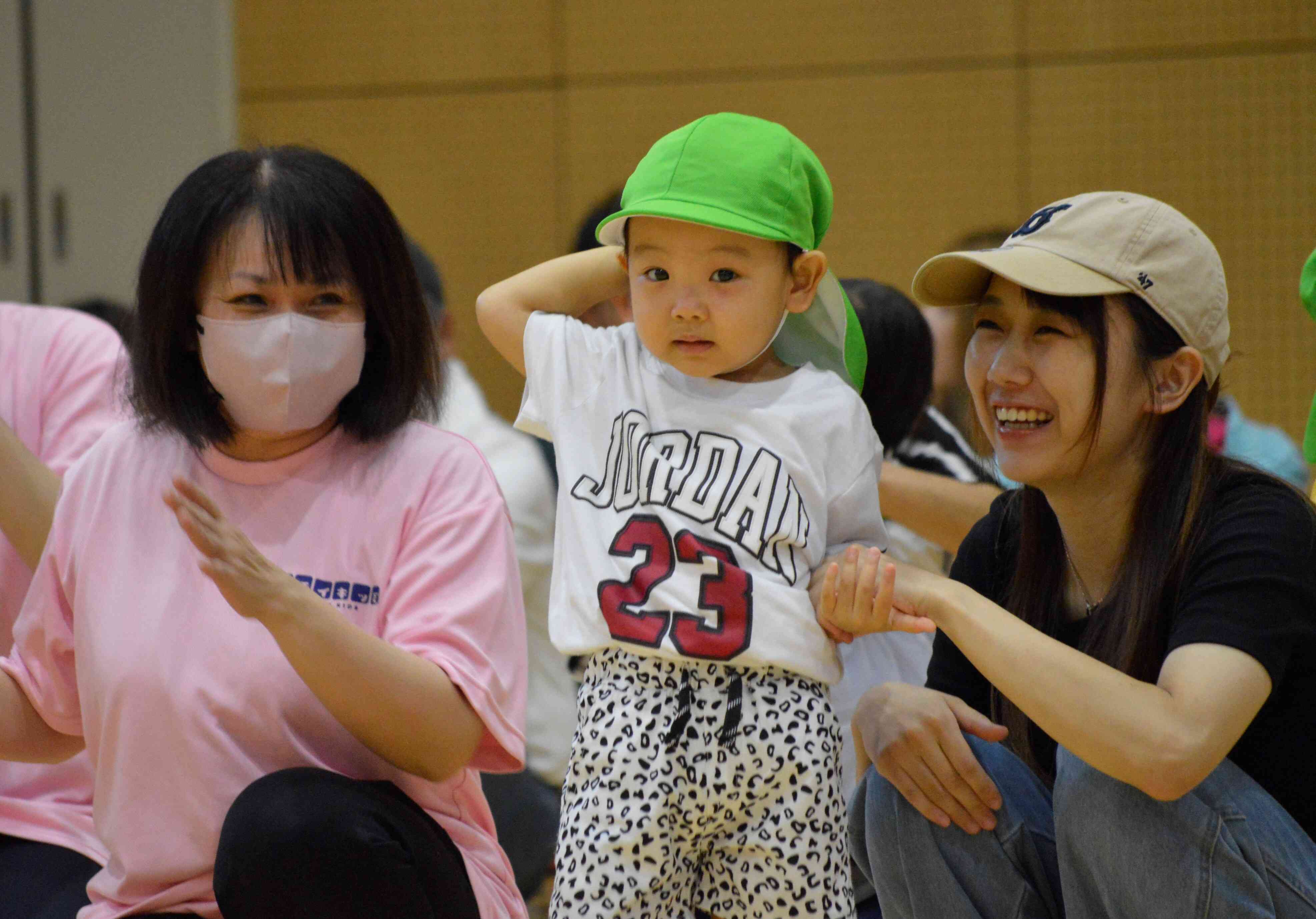 次は1歳児あひるぐみさんのスタート。名前を呼ばれて、元気に「はーい」