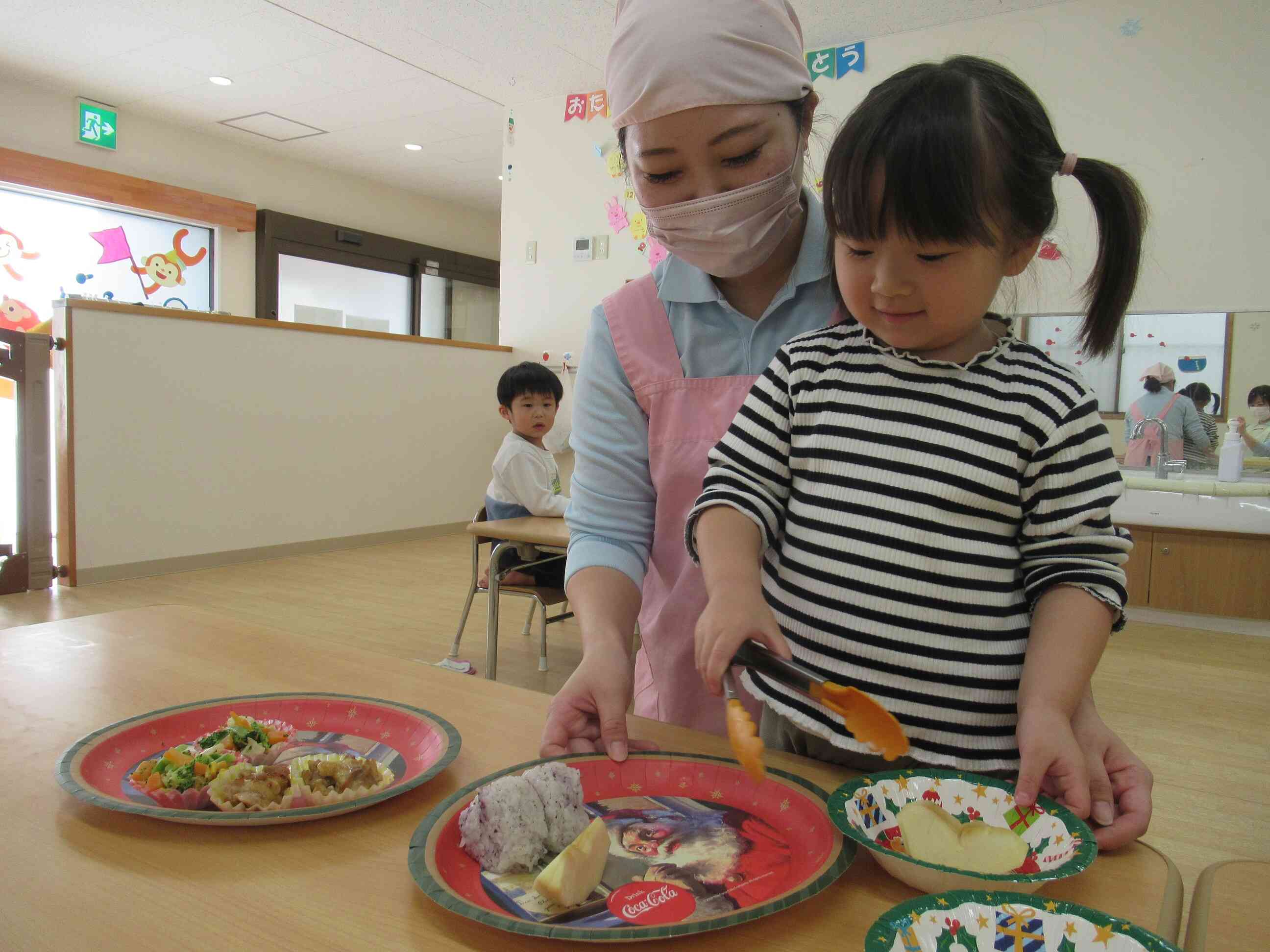 給食は・・・