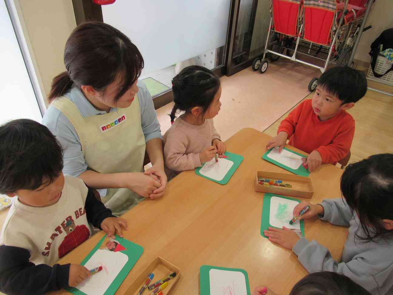 招待状をつくったよ（２歳児）