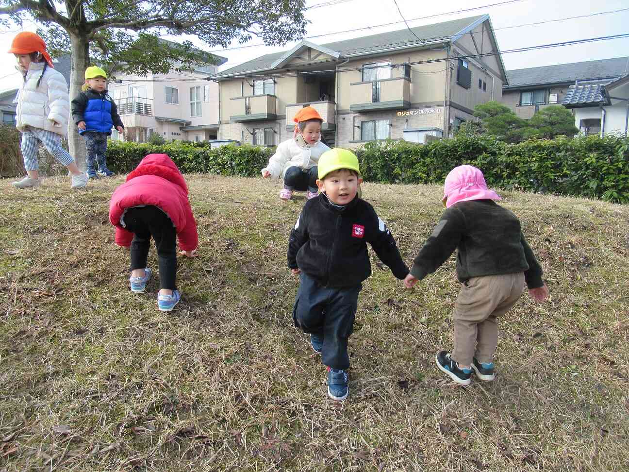 戸外あそびの様子