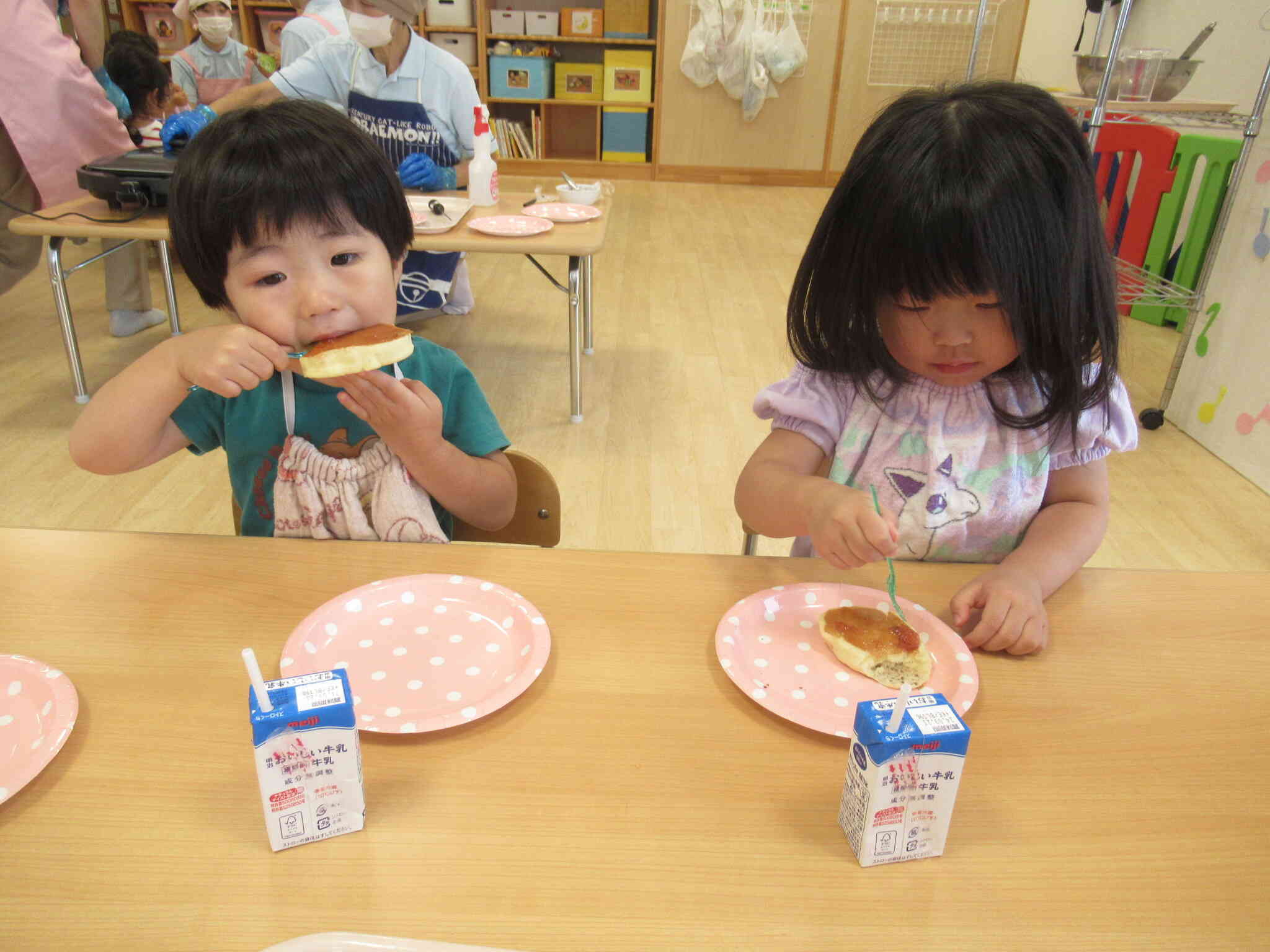 おやつには、目の前でホットケーキを焼いてもらったよ