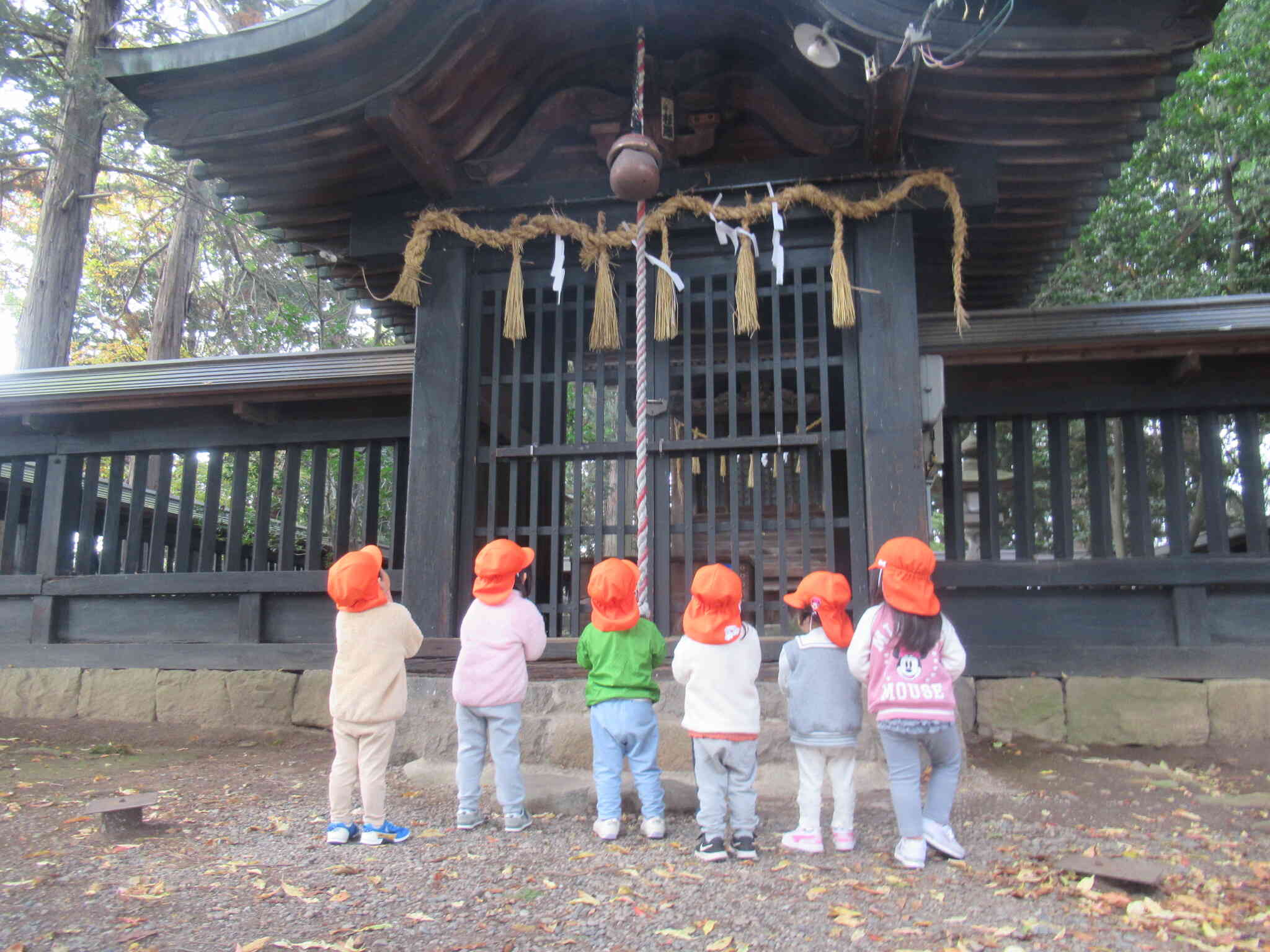 神社へお参りに行きました！