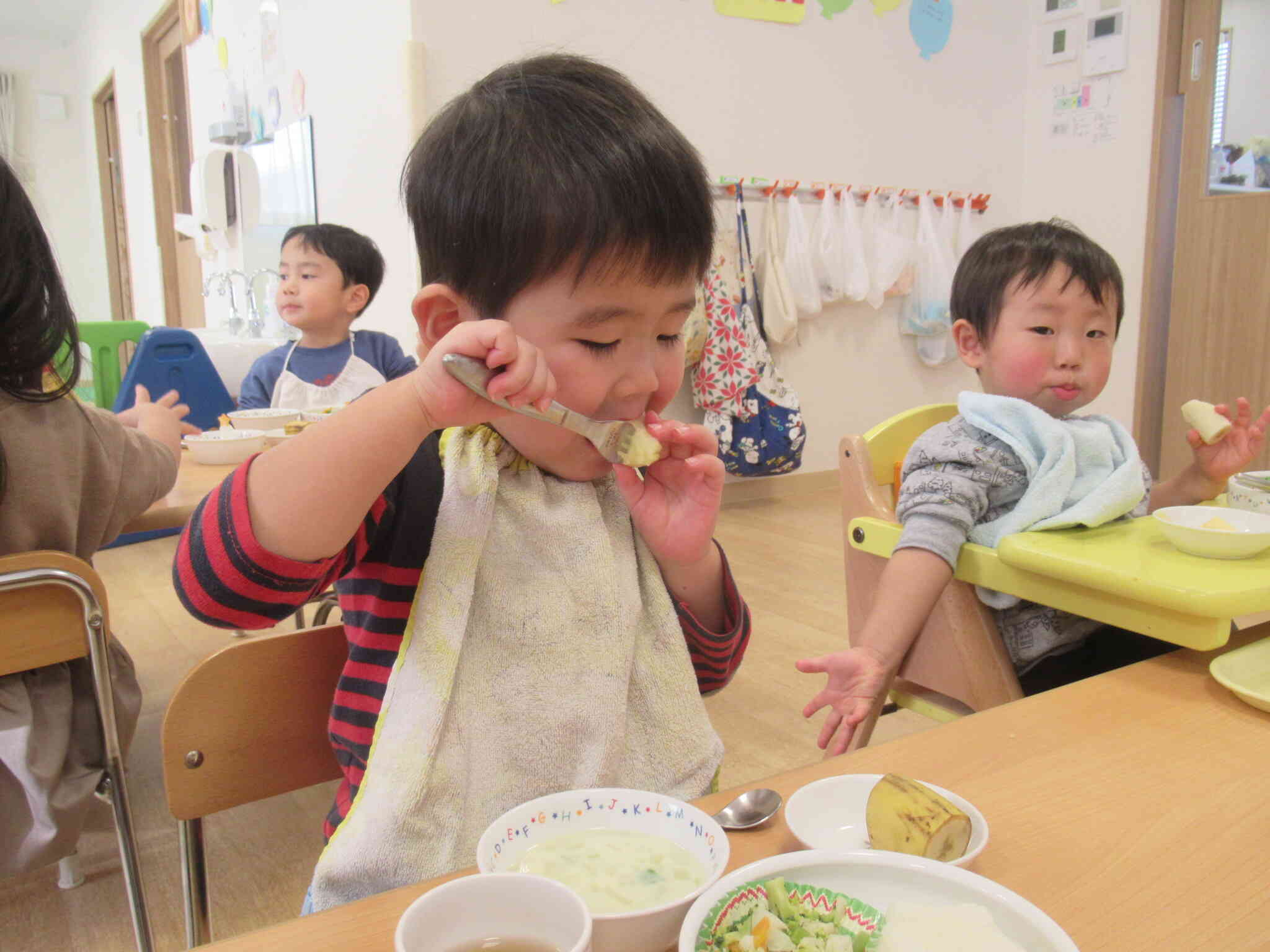 お昼の給食はクリスマスメニュー！