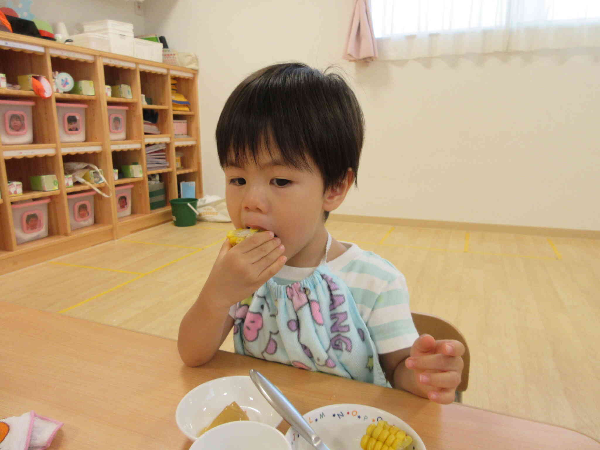 うさぎ組（２歳児）さんもパクッ