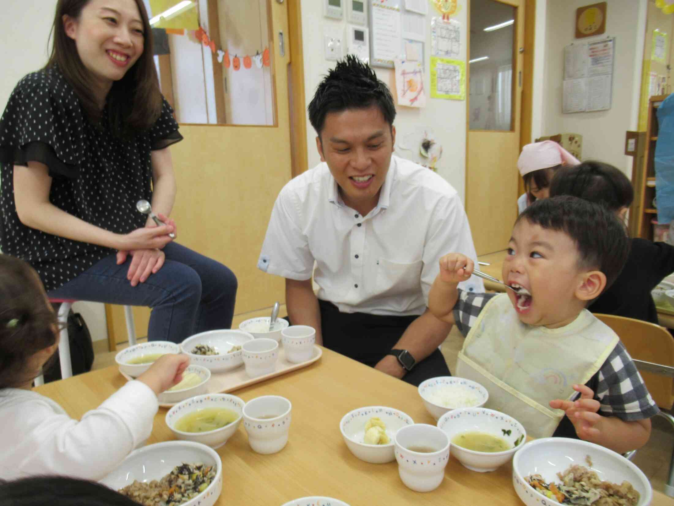 豚肉の照り焼きにひじきサラダなど栄養たっぷりのお給食『いただきま～す！』