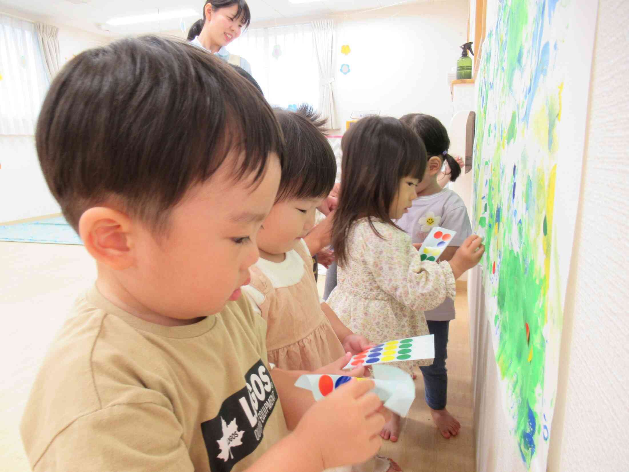 芸術の秋！～芸術は爆発だ・あひる組(1歳児)編～