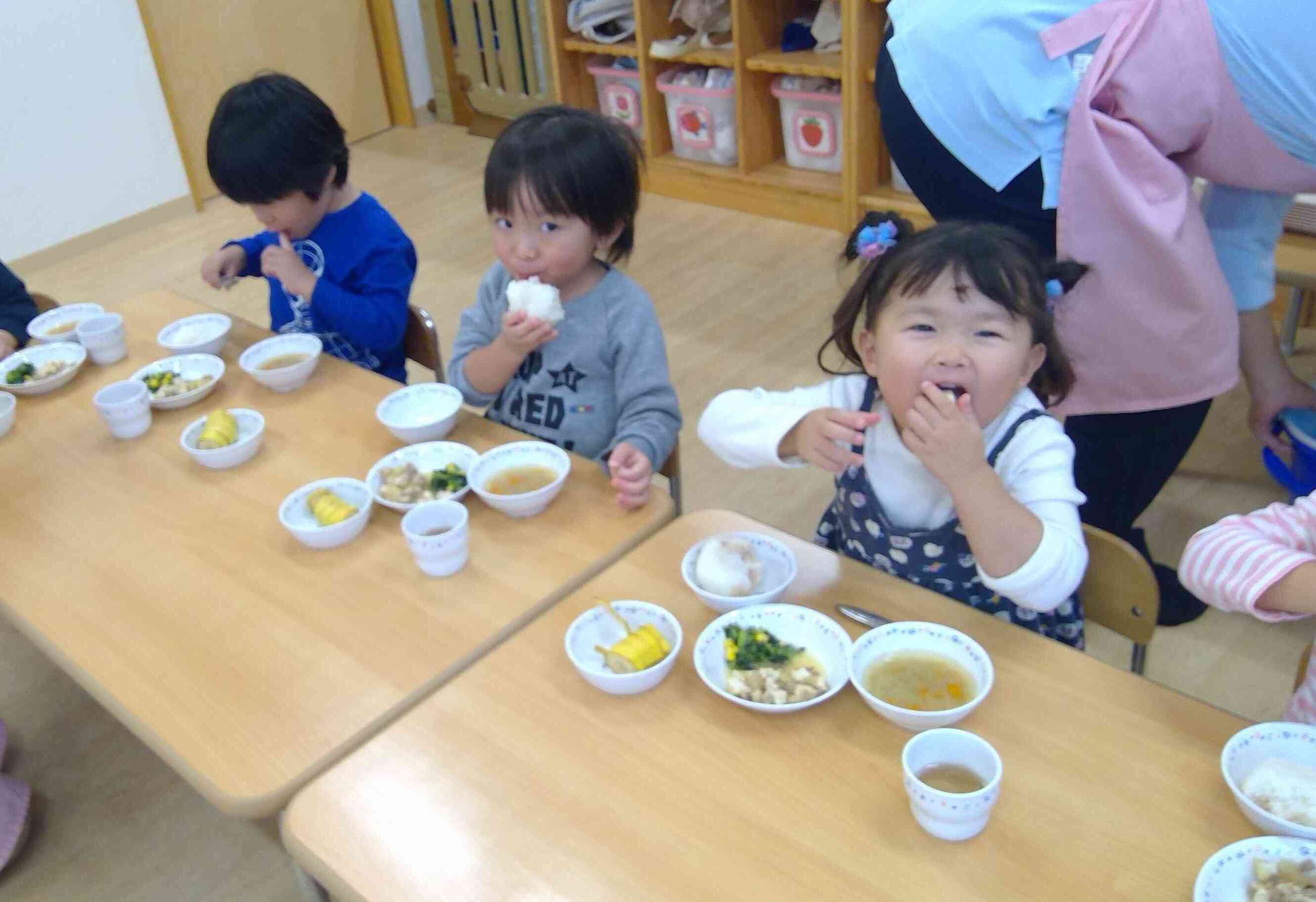 自分で作ったおにぎりは格別☆大きくてもぺろりと食べちゃいました！