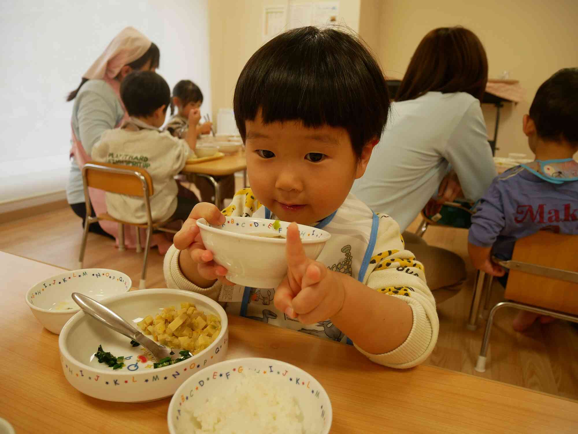 お汁にわかめが入ってたよ～おいしい☆