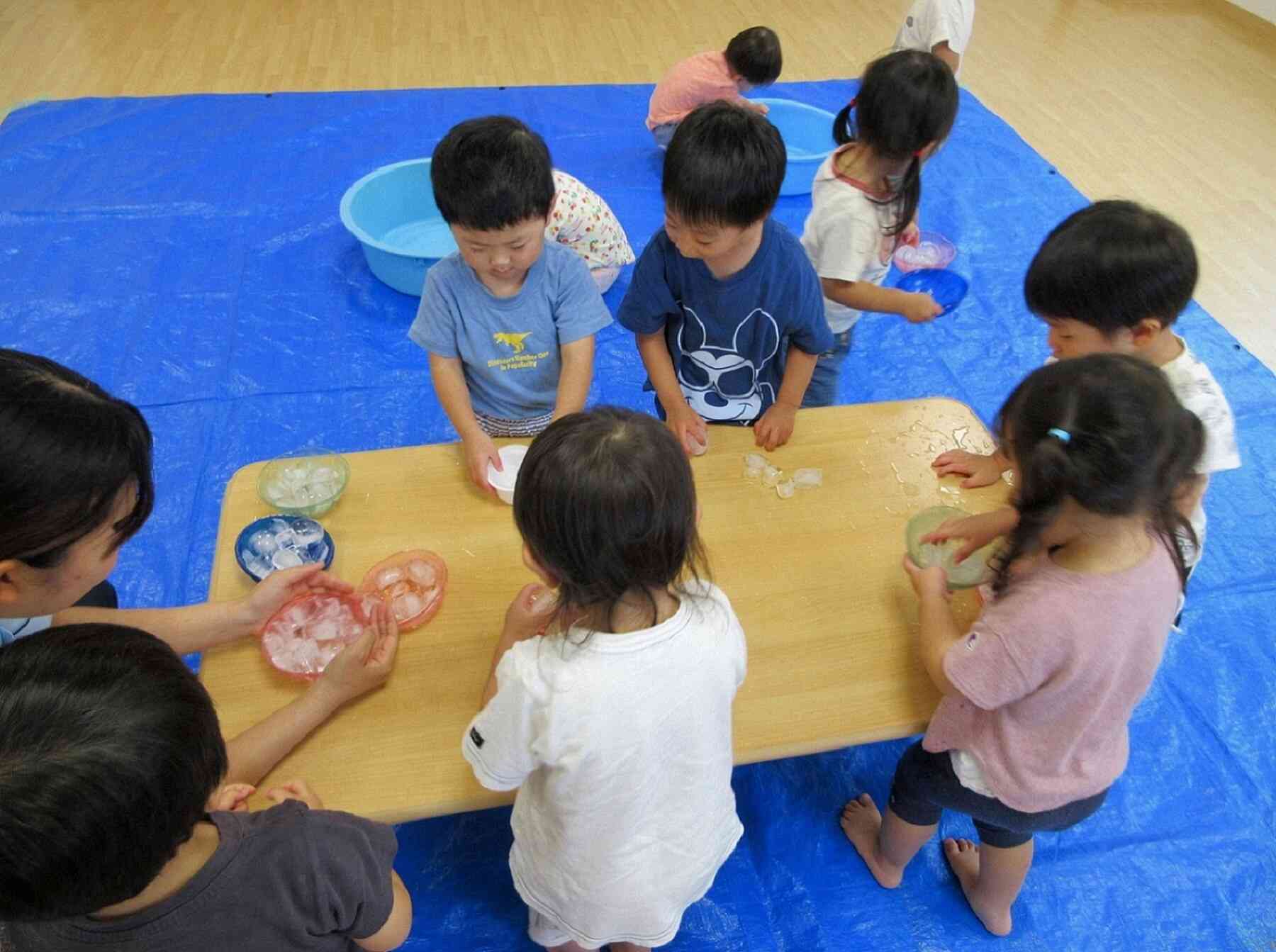 つめたーい♪気持ち良いよ。