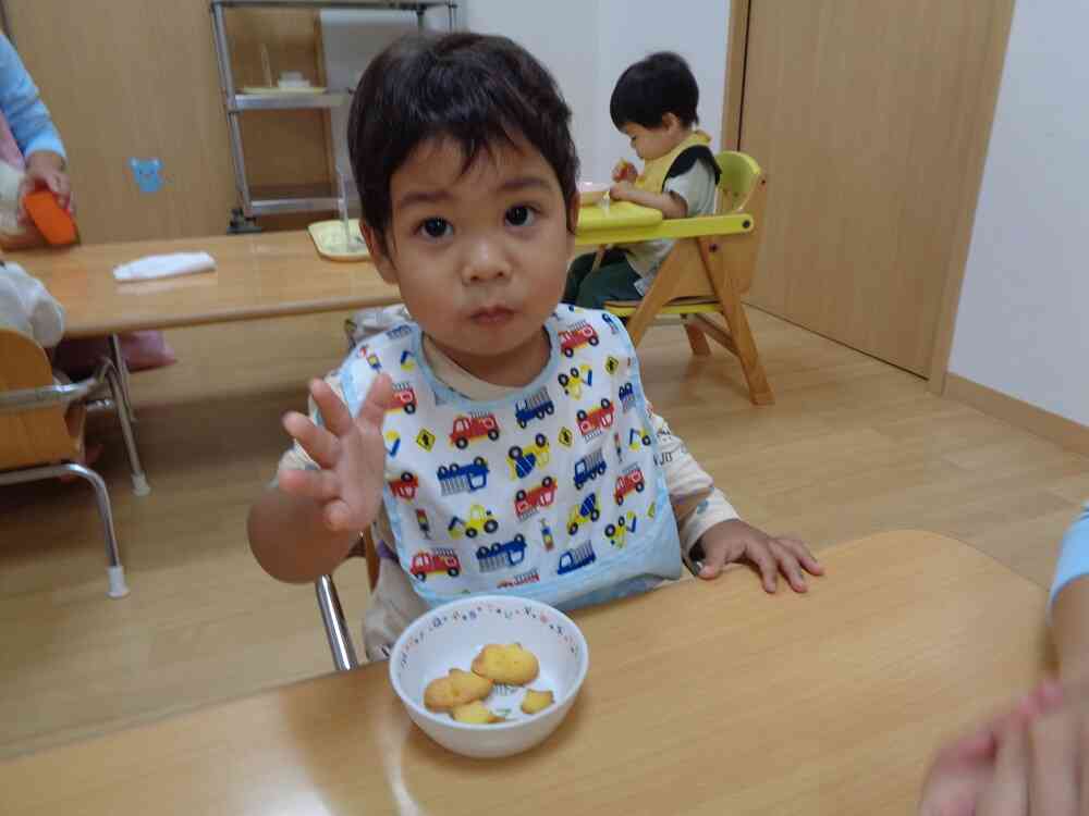 星型やおばけ型のかぼちゃクッキー食べたよ。