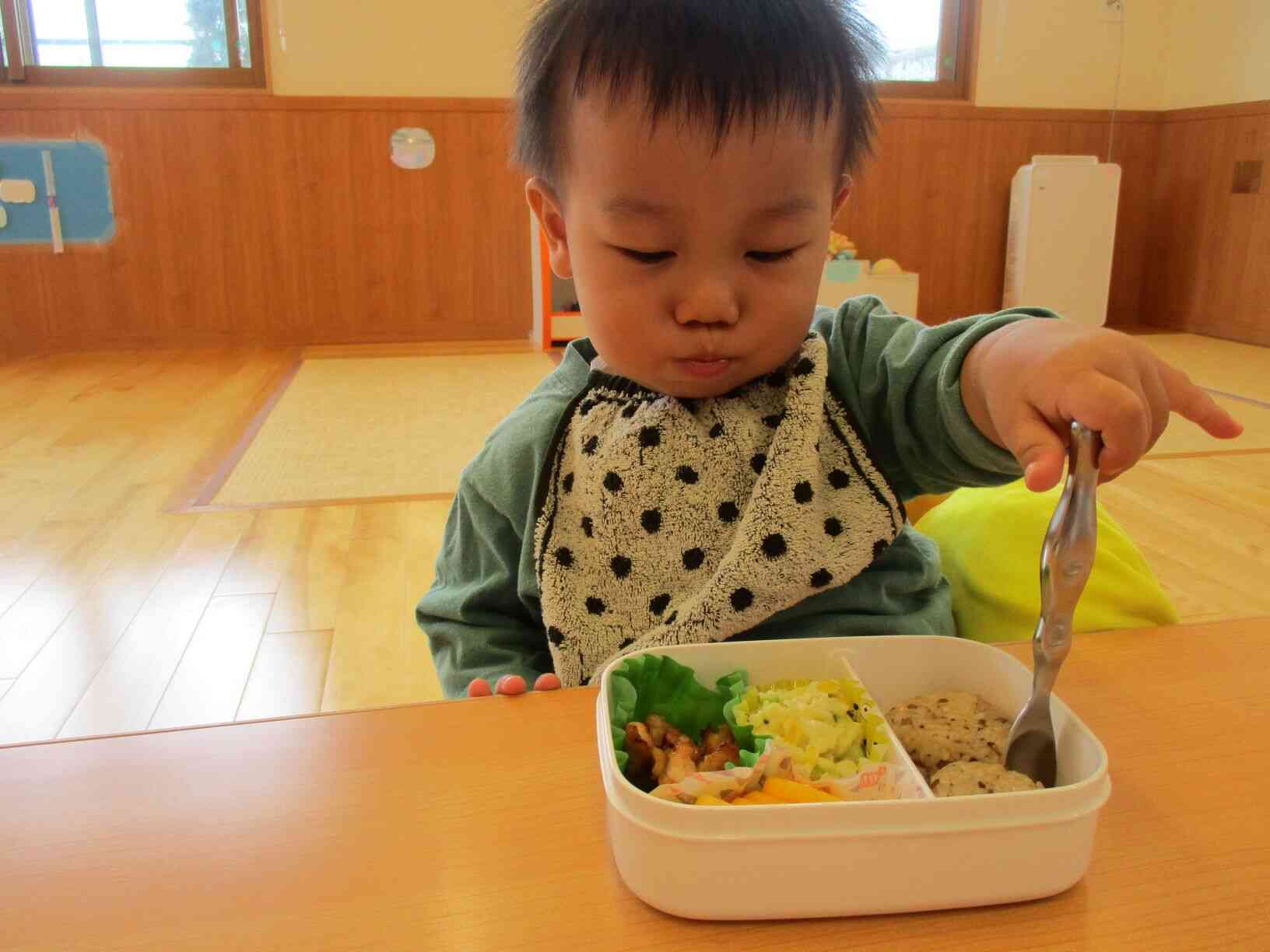 自分で食べるよ！