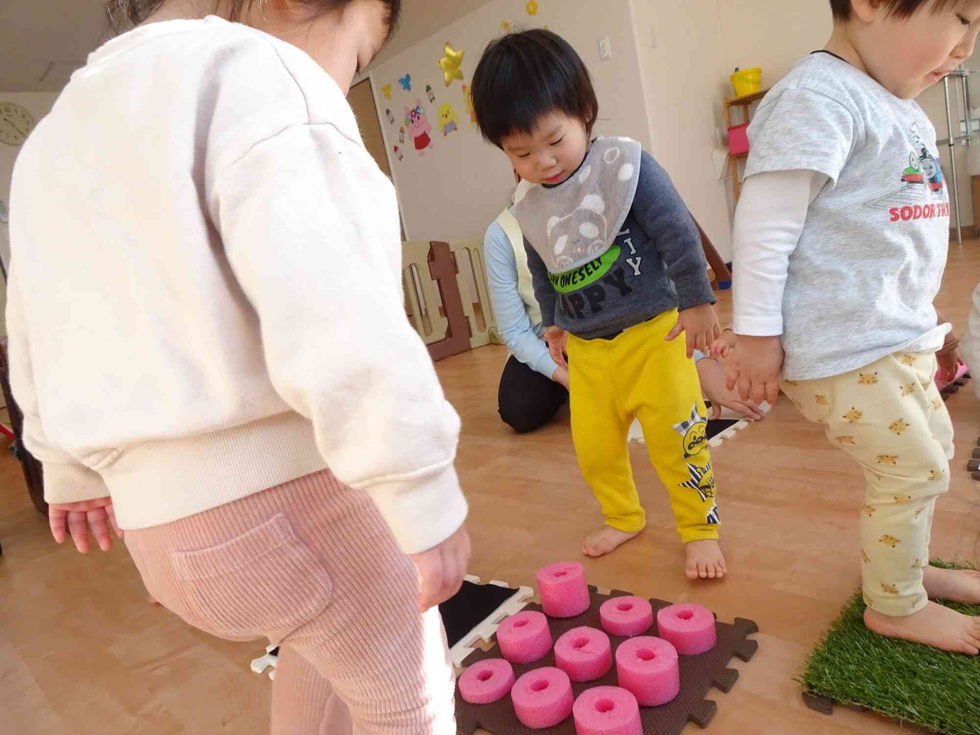 今度は足で踏んでみよう！