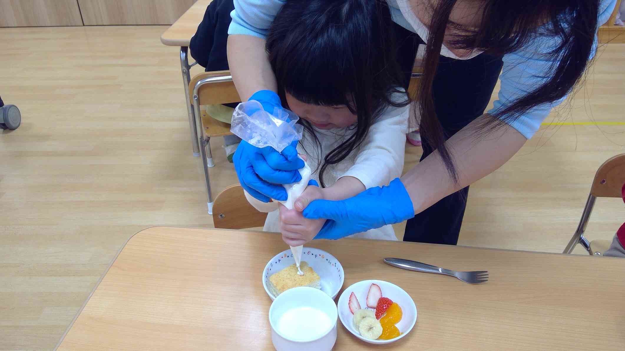 ケーキの生地が焼き上がったよ！