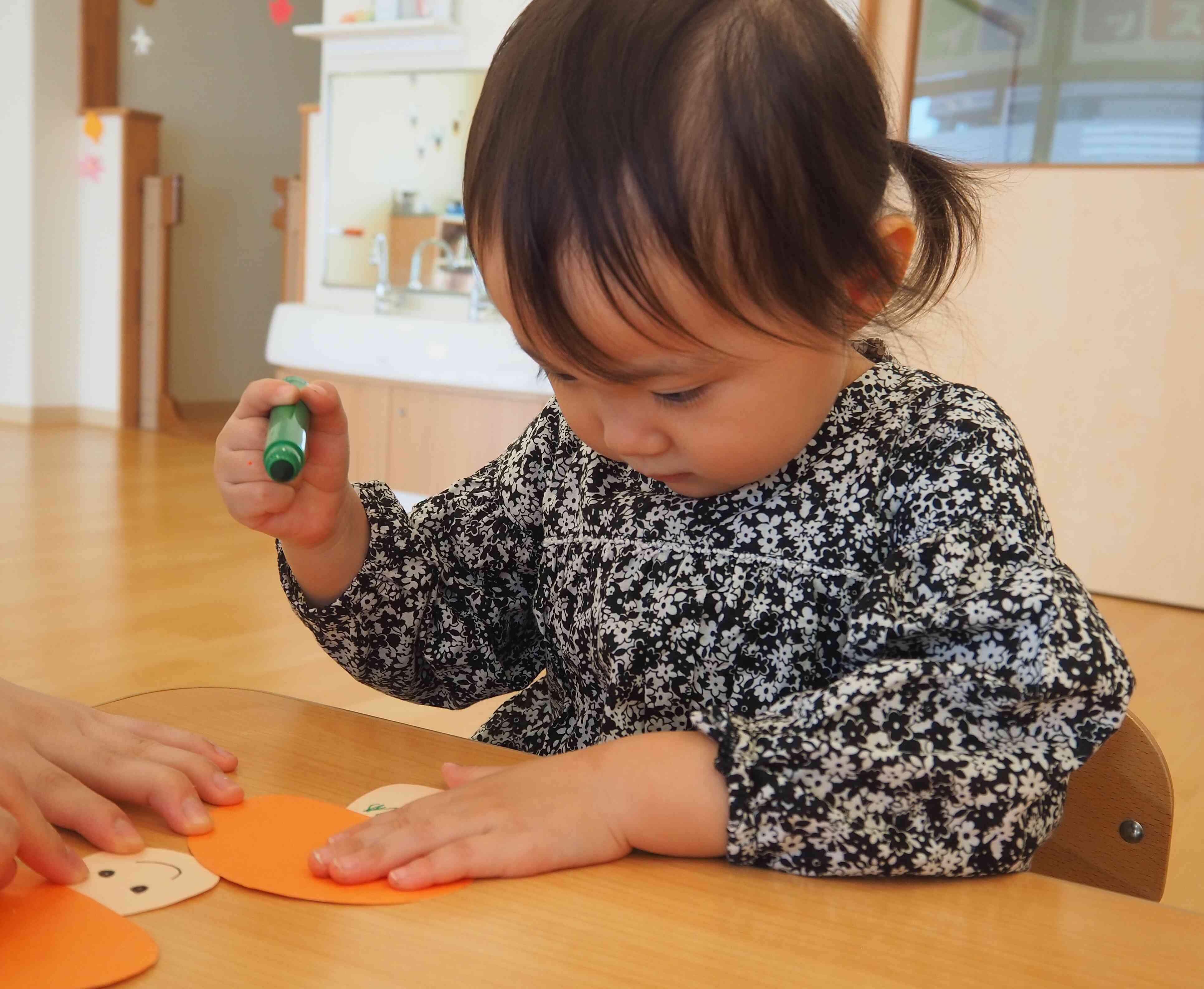 うさぎ組(2歳児)の作品作り