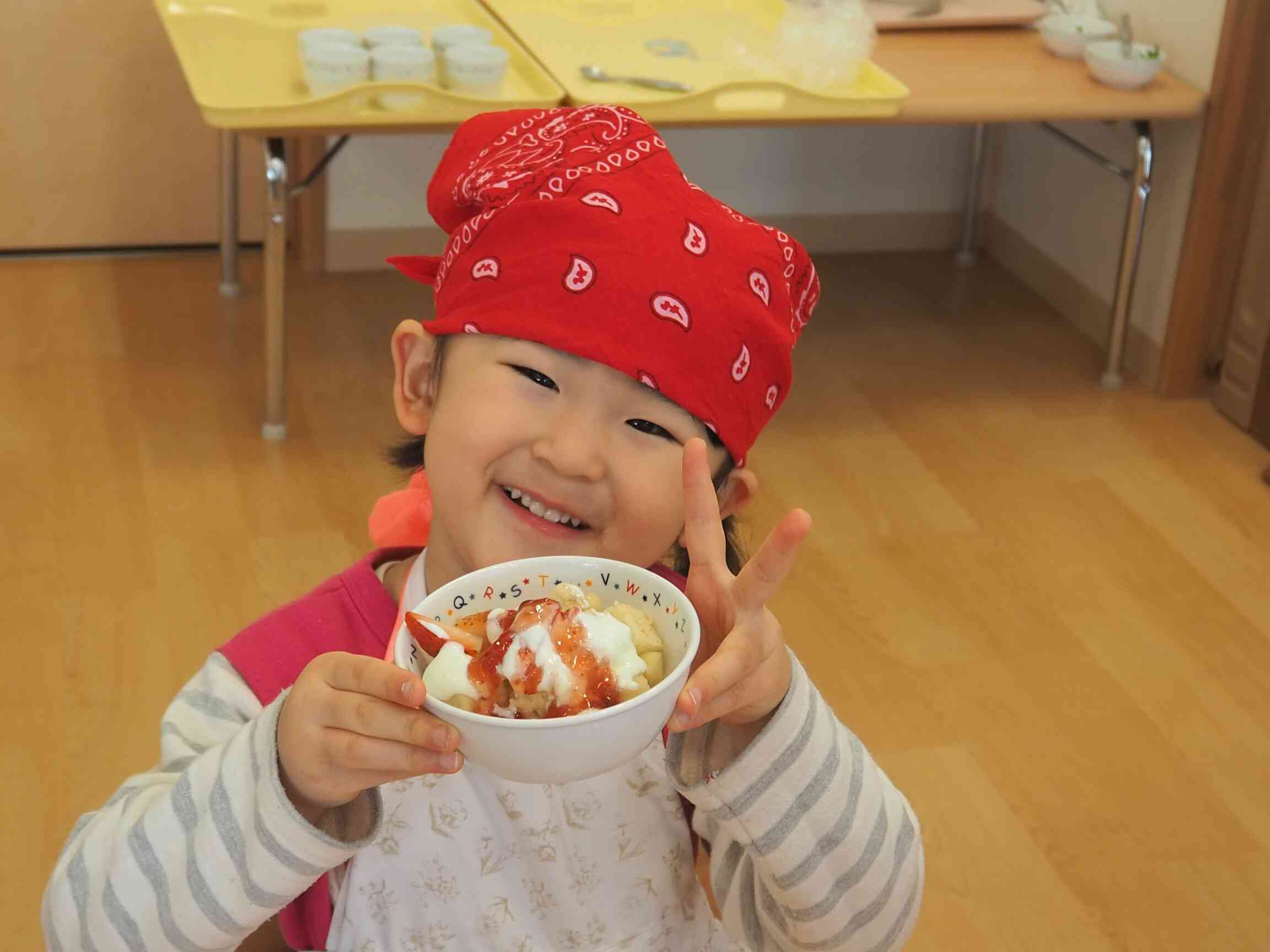 12月の食育ではイチゴのケーキを作ったよ♪