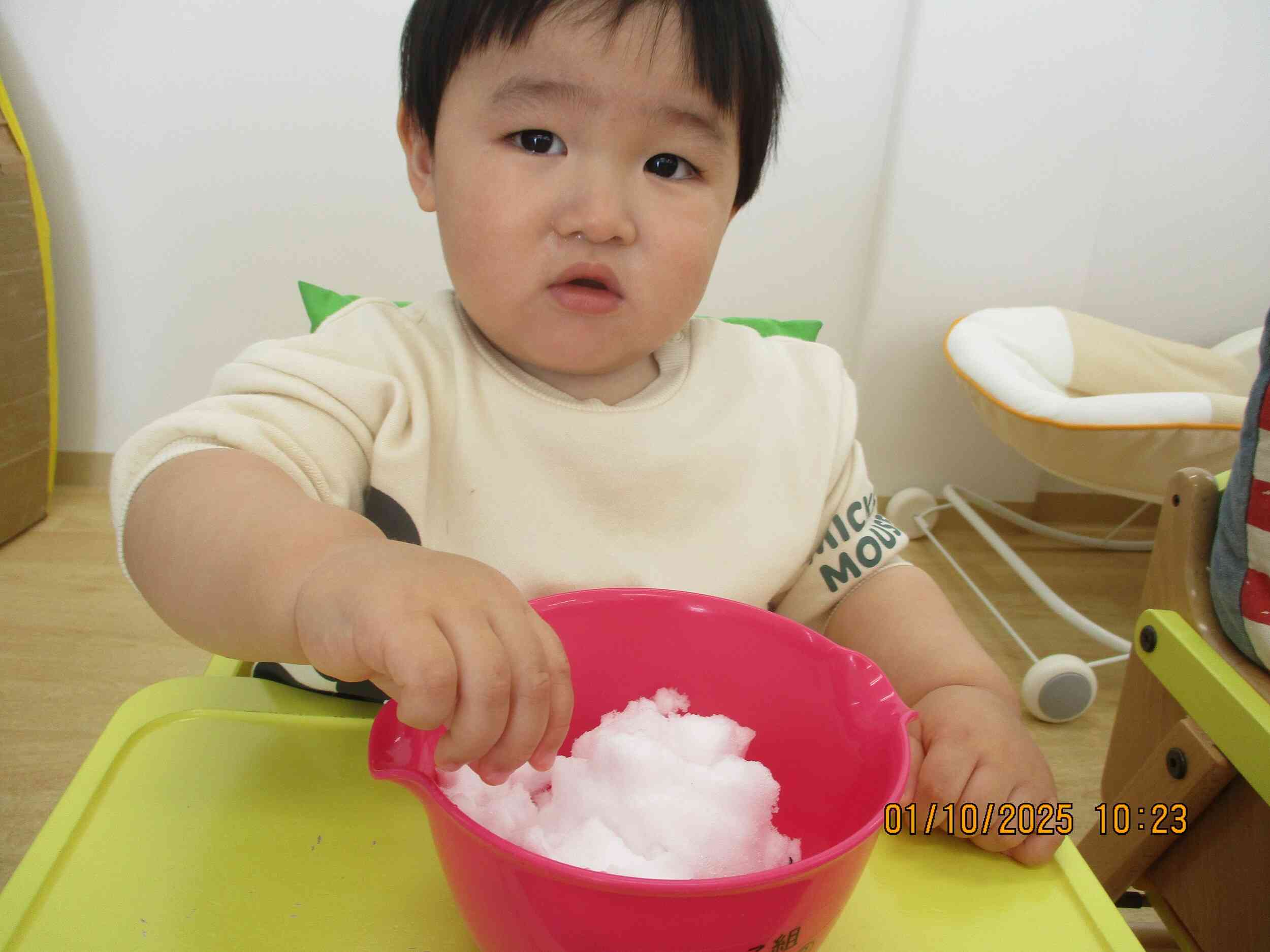 雪、冷たいね！