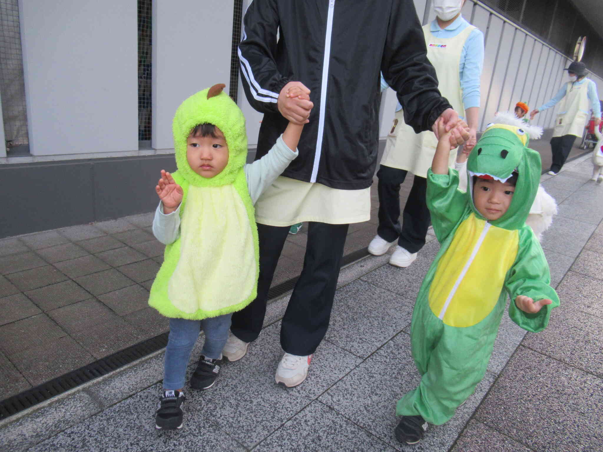 1歳児さんハロウィンイベントのパレードの様子