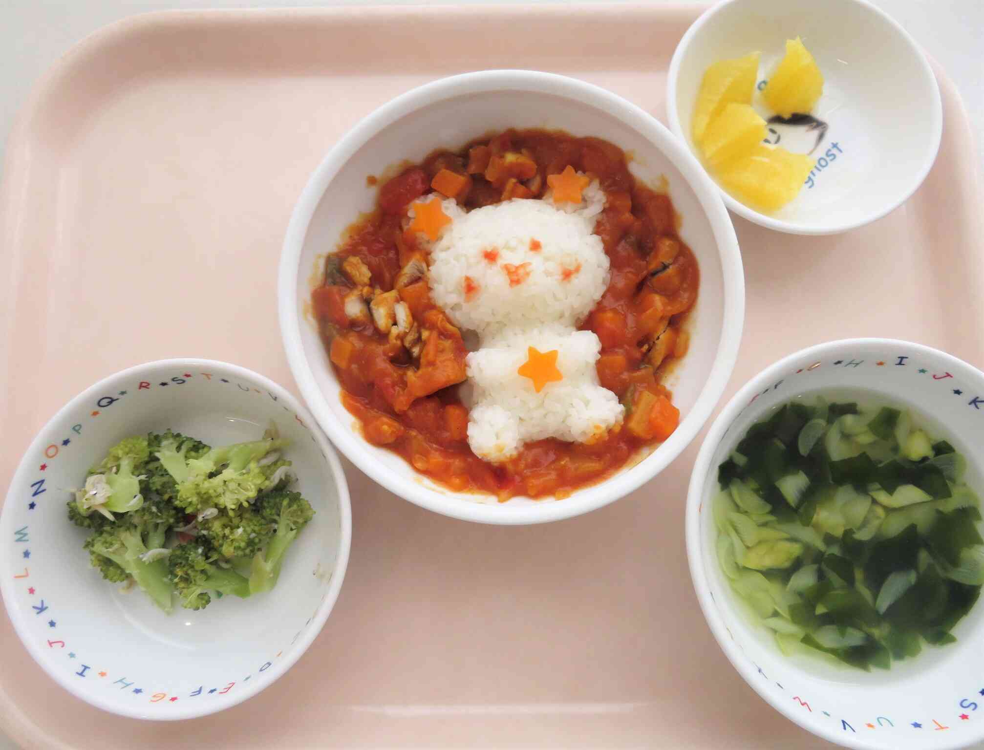 子どもたちが「おいしそう！」「食べたいな！」と思えるような給食を提供いたします。