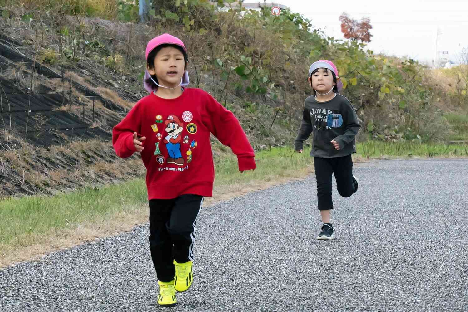 きりんぐみ（５歳児）のお友だちです。１位目指して最後までがんばりました！