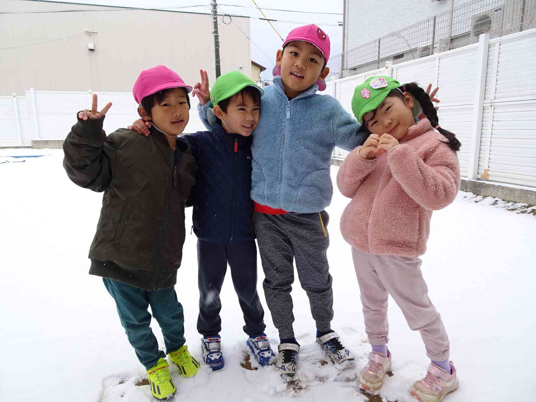 ２～５歳児　雪遊び