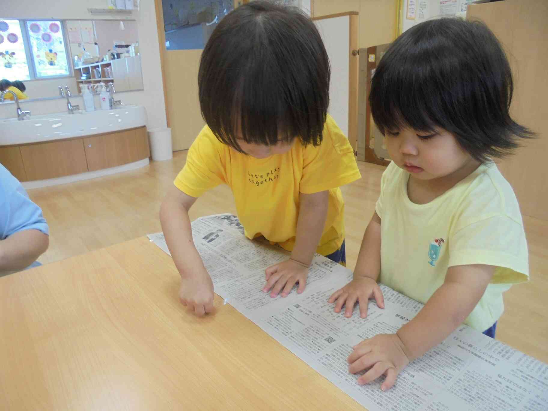 8月日曜保育の様子～秘密基地を作ろう～