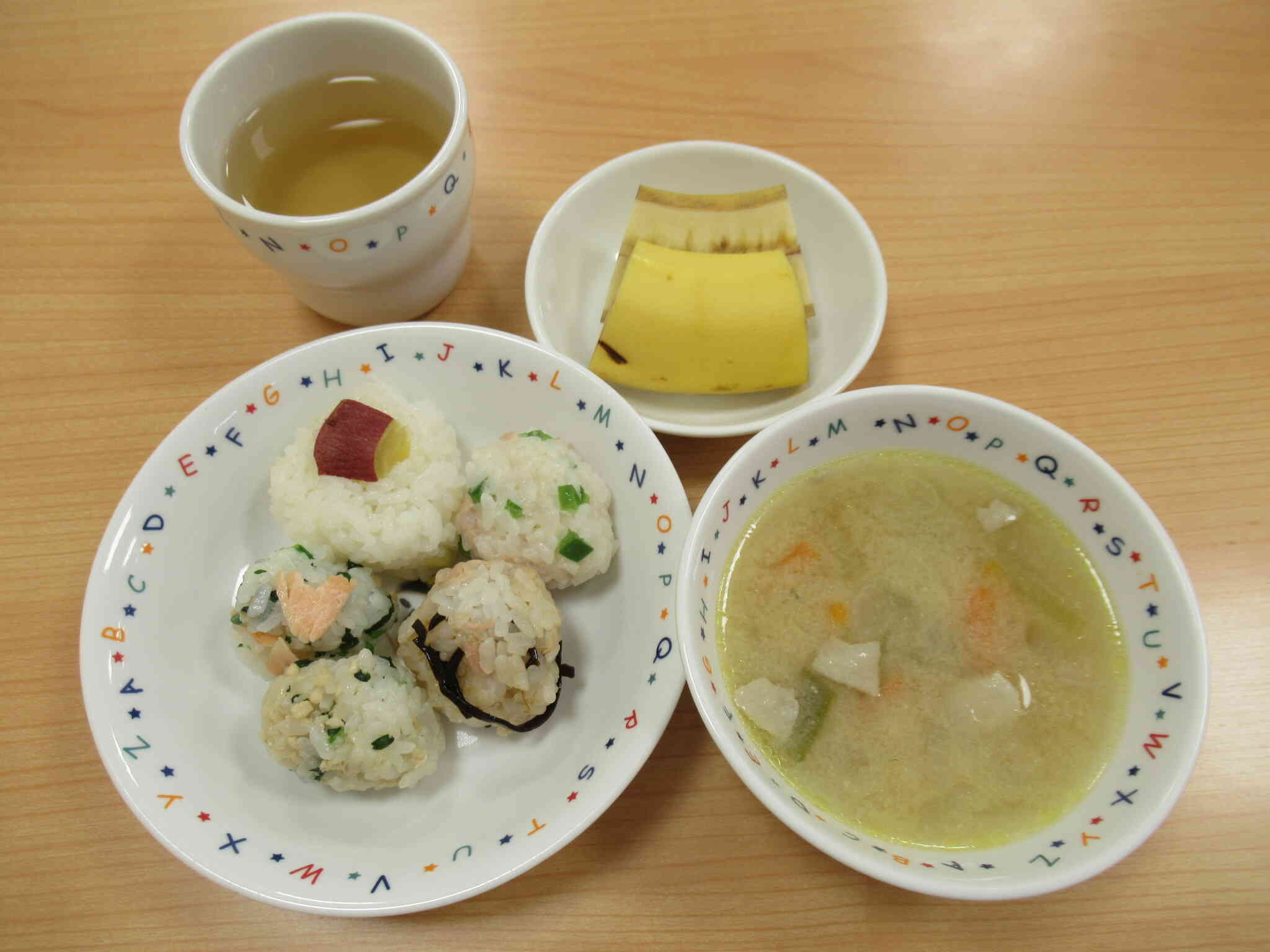 立派なおにぎり定食の完成！