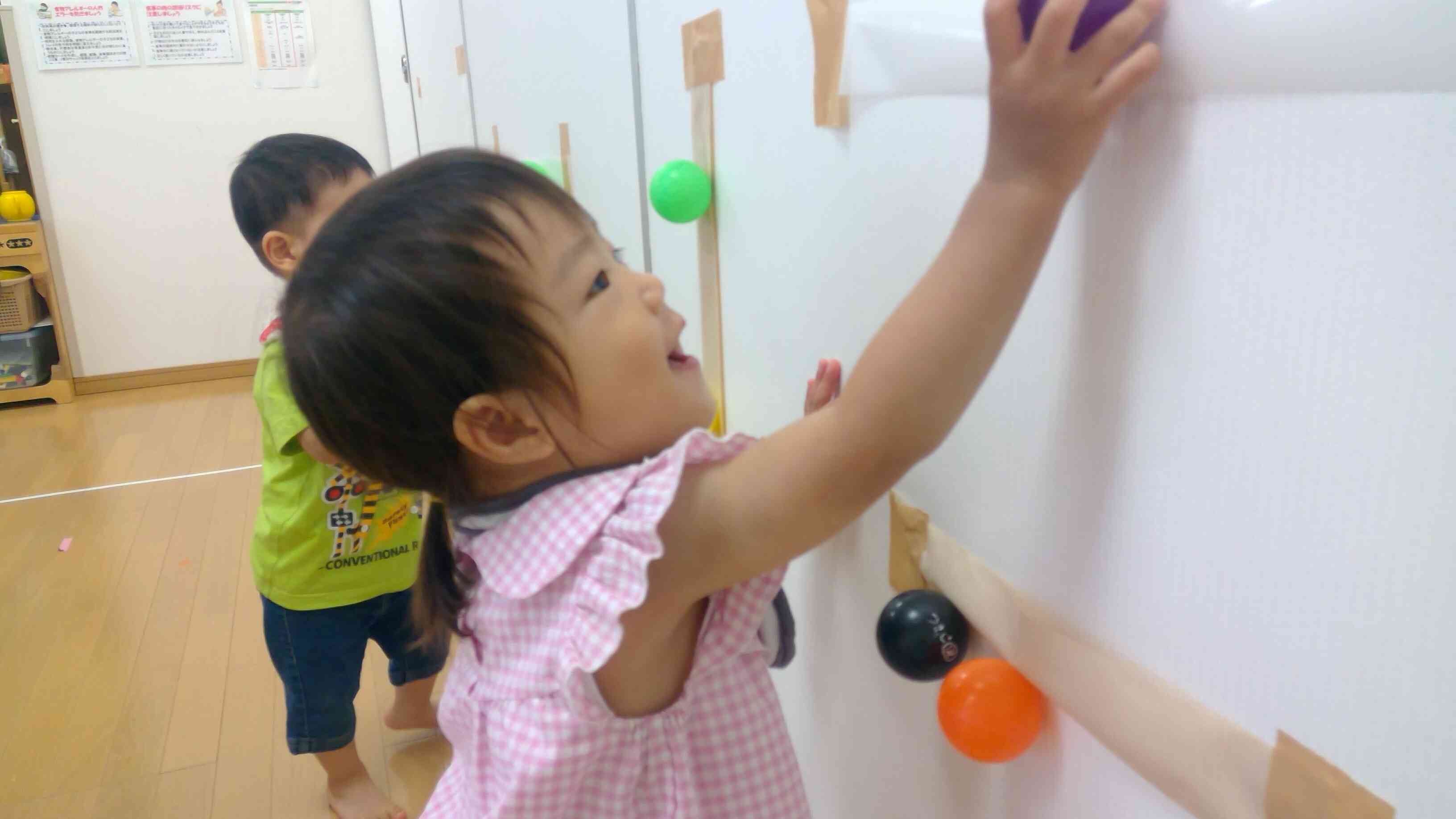 ボール遊び♪(１歳児)