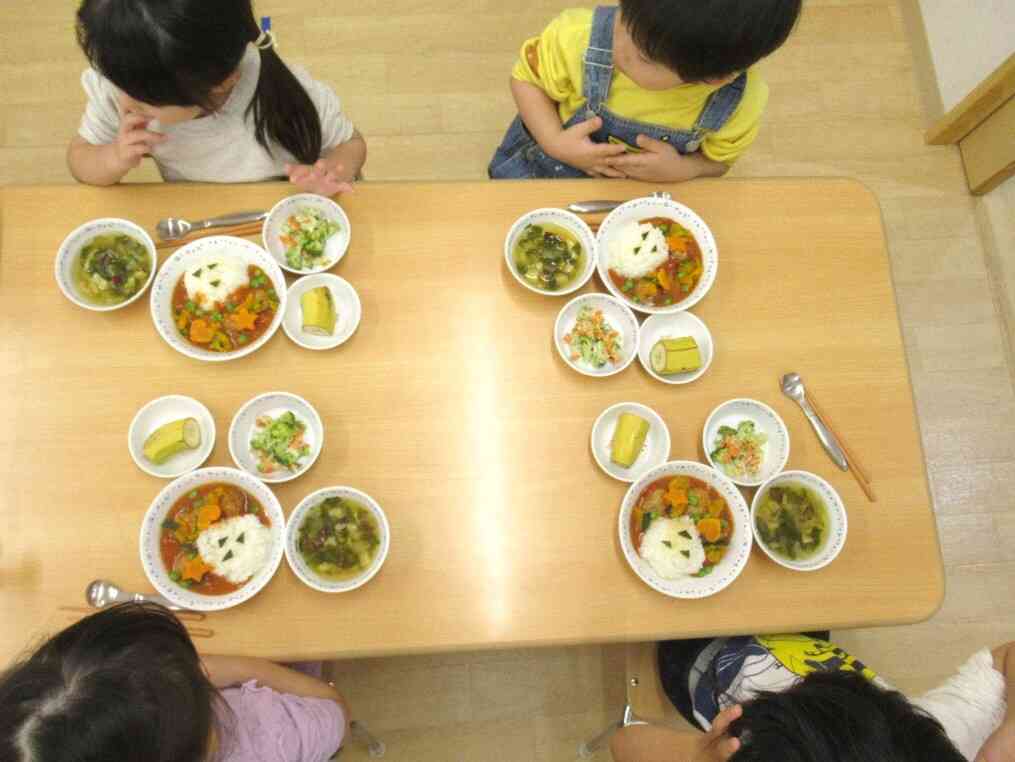 園内調理で美味しい給食♪