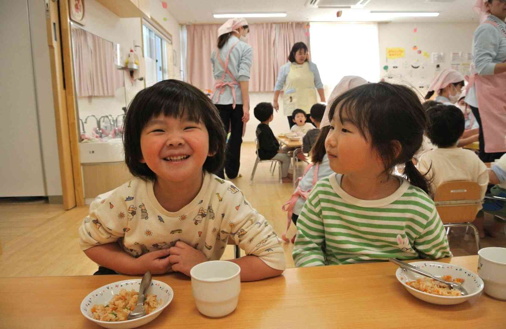 今日のおやつはチキンライスでした♪