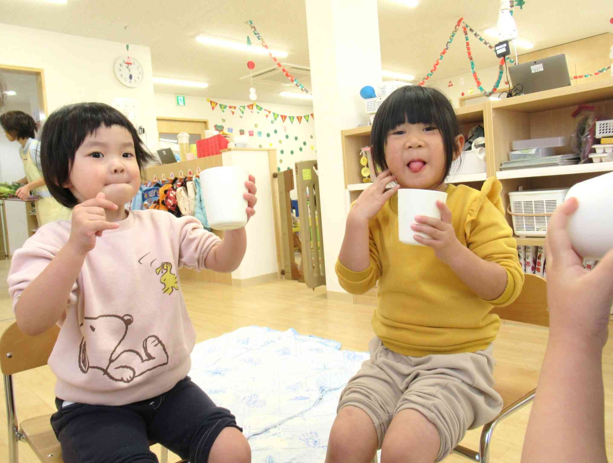 ホッと一息♫足湯に浸かりながら飲むお茶は美味しいねヽ(≧∀≦)ﾉ