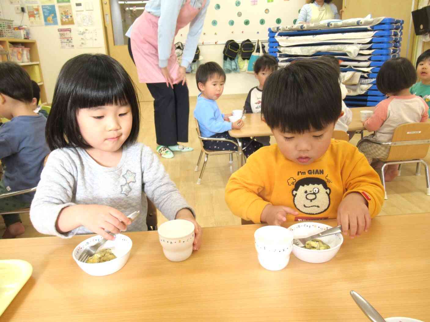 お昼寝後のおやつタイム♪今日は「豆腐のお焼き」でした(*^^*)