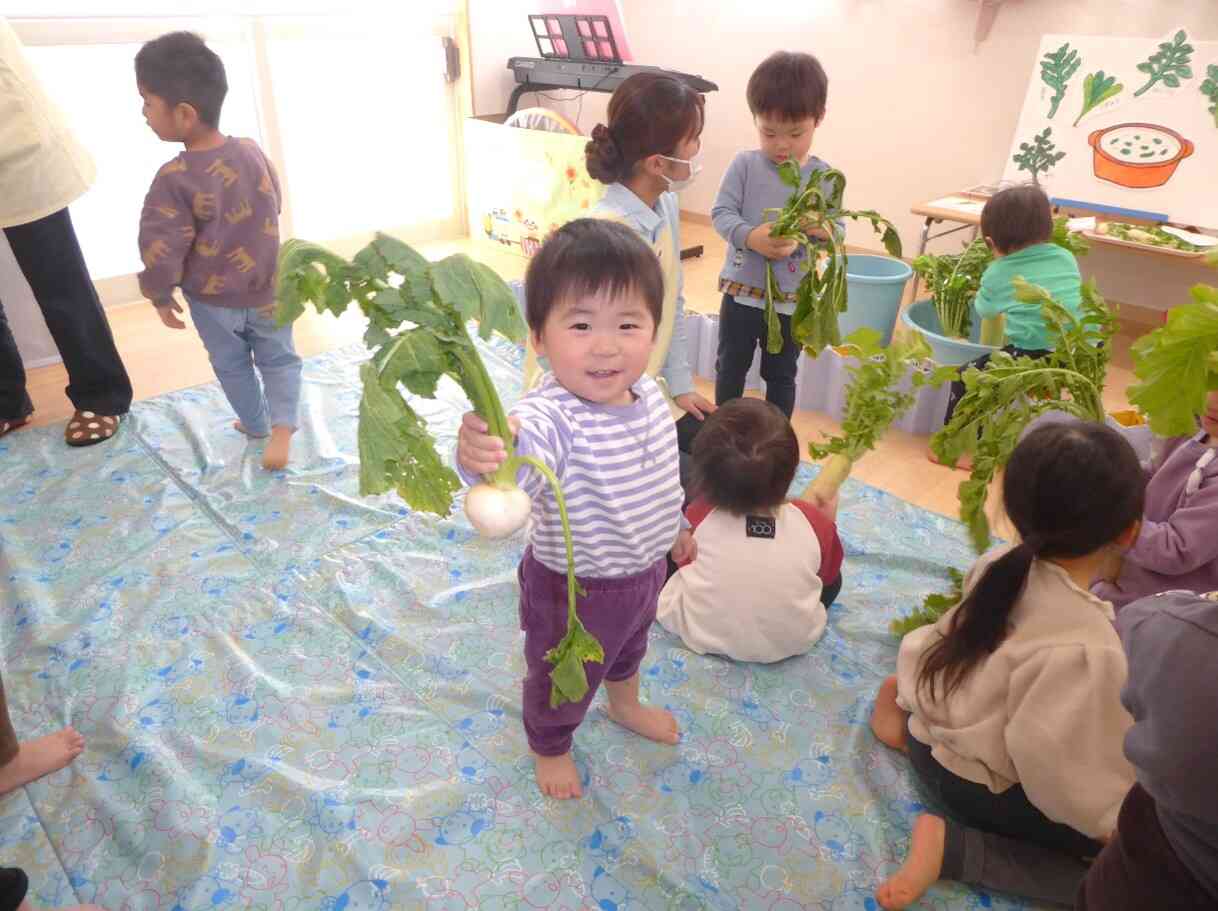 じゃじゃーん！かぶを持ち上げてみたよ！！