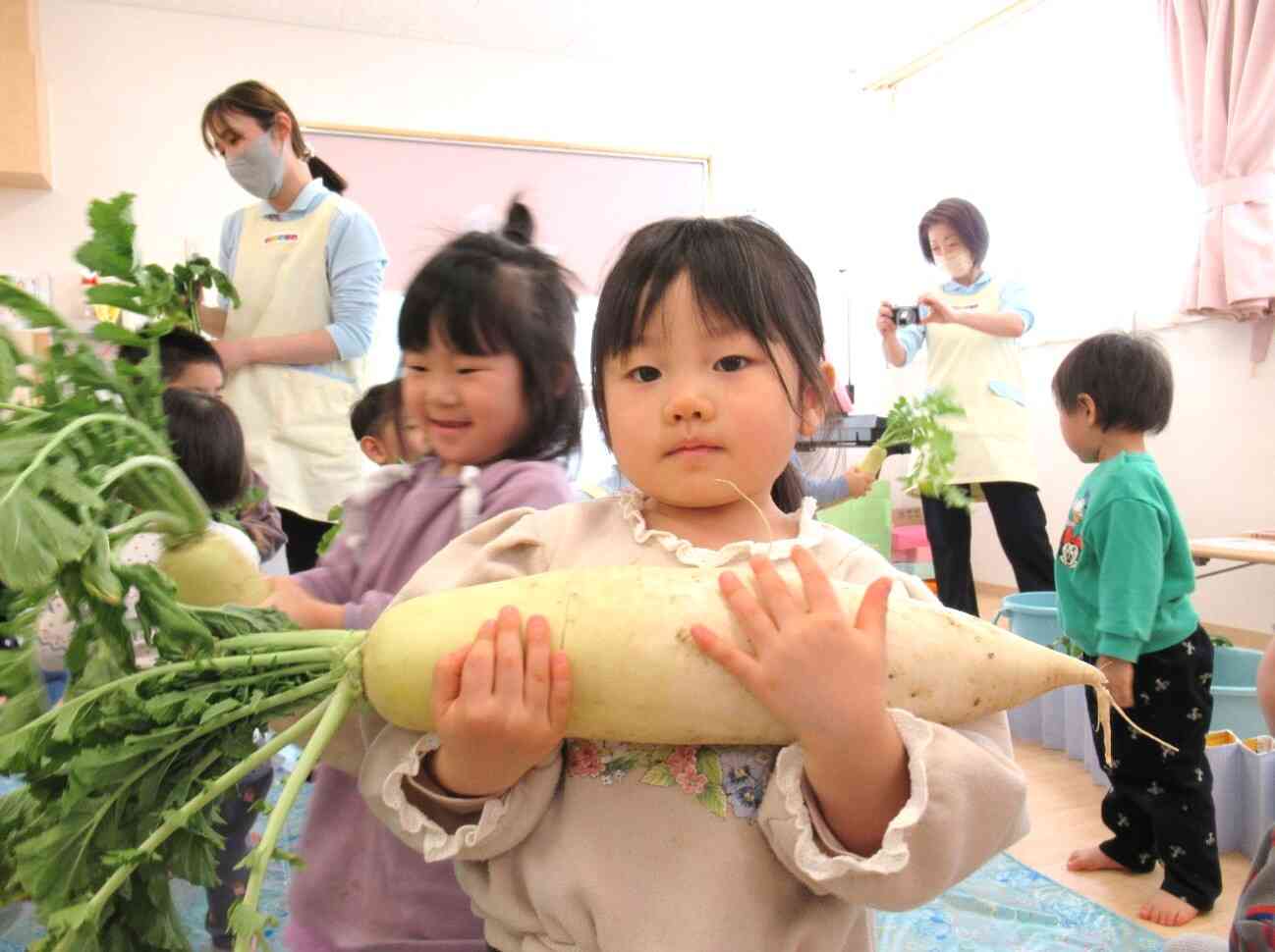 こんなに大きな大根も持てるよ(*^o^*)