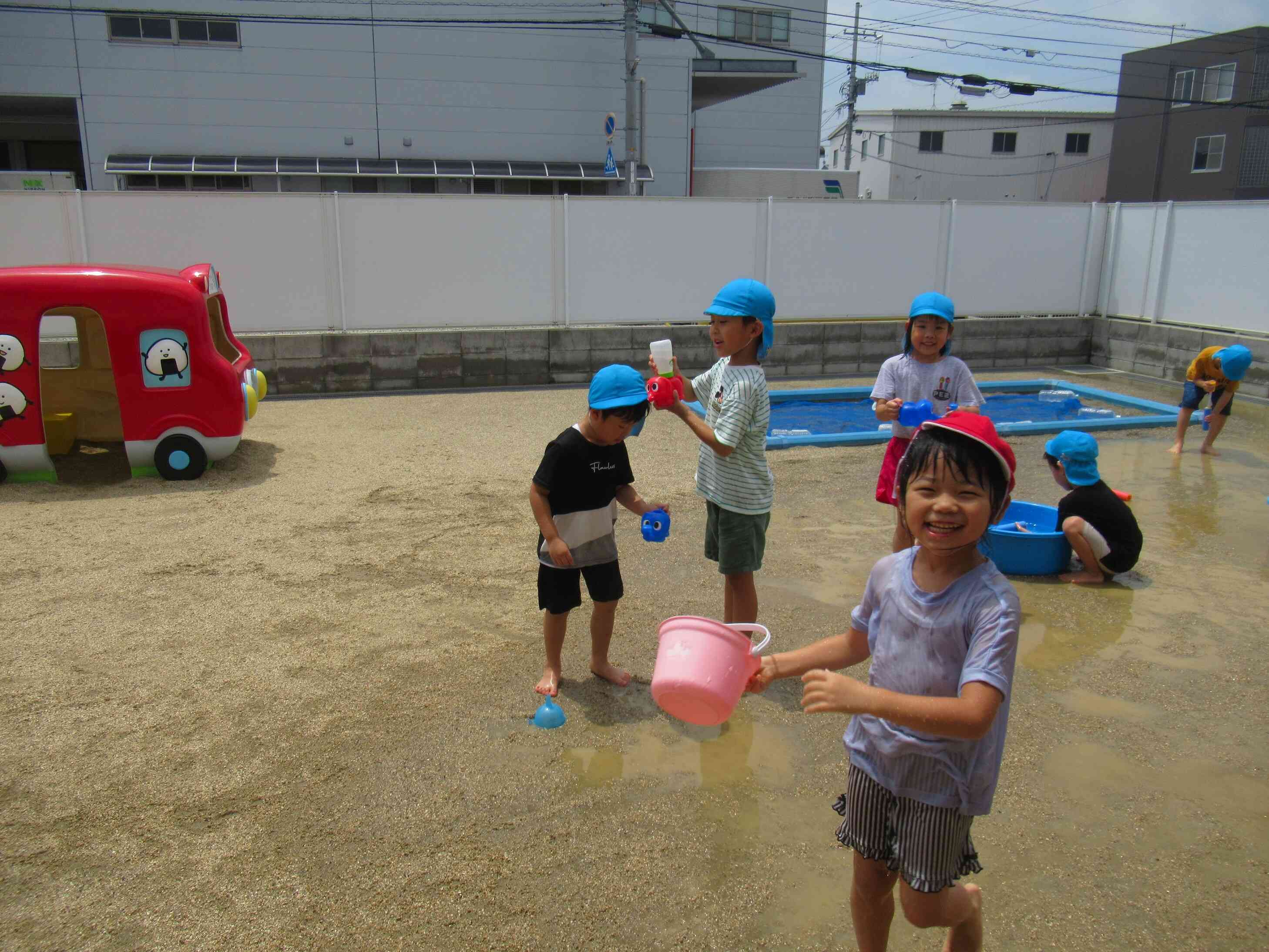 水遊び楽しいよ