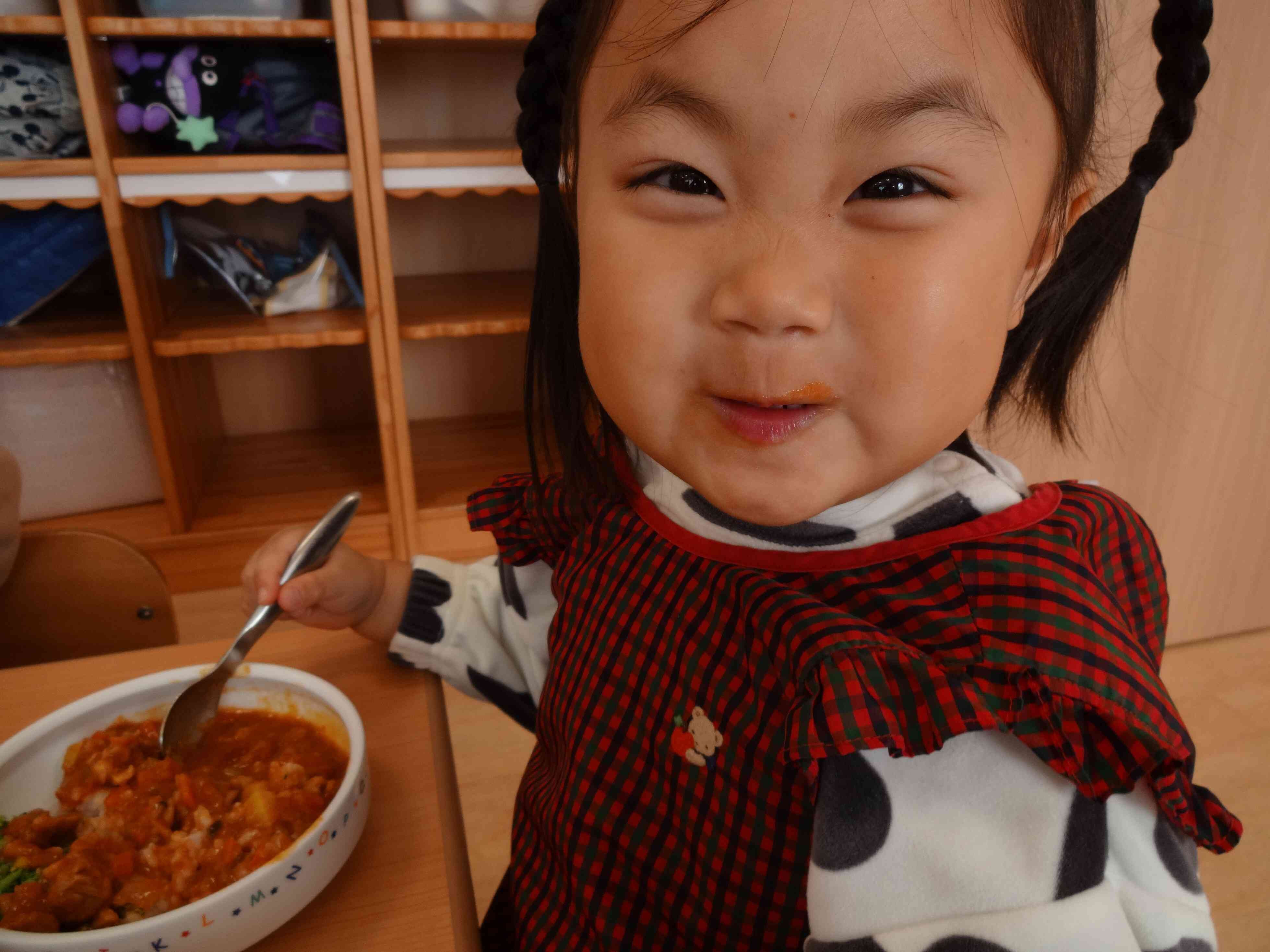 今日の給食はカレー♪