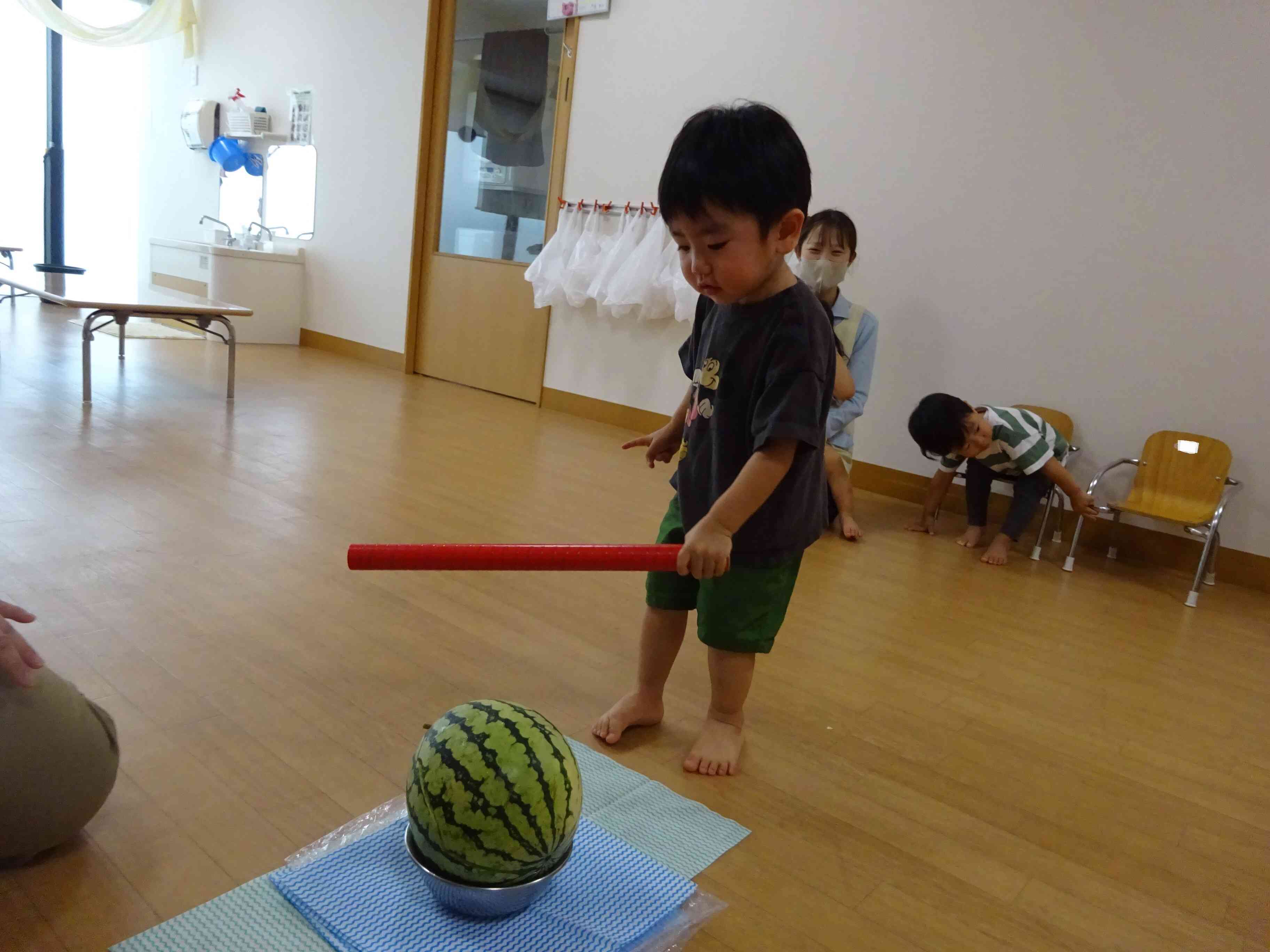 ☆8月の食育『すいか割り』