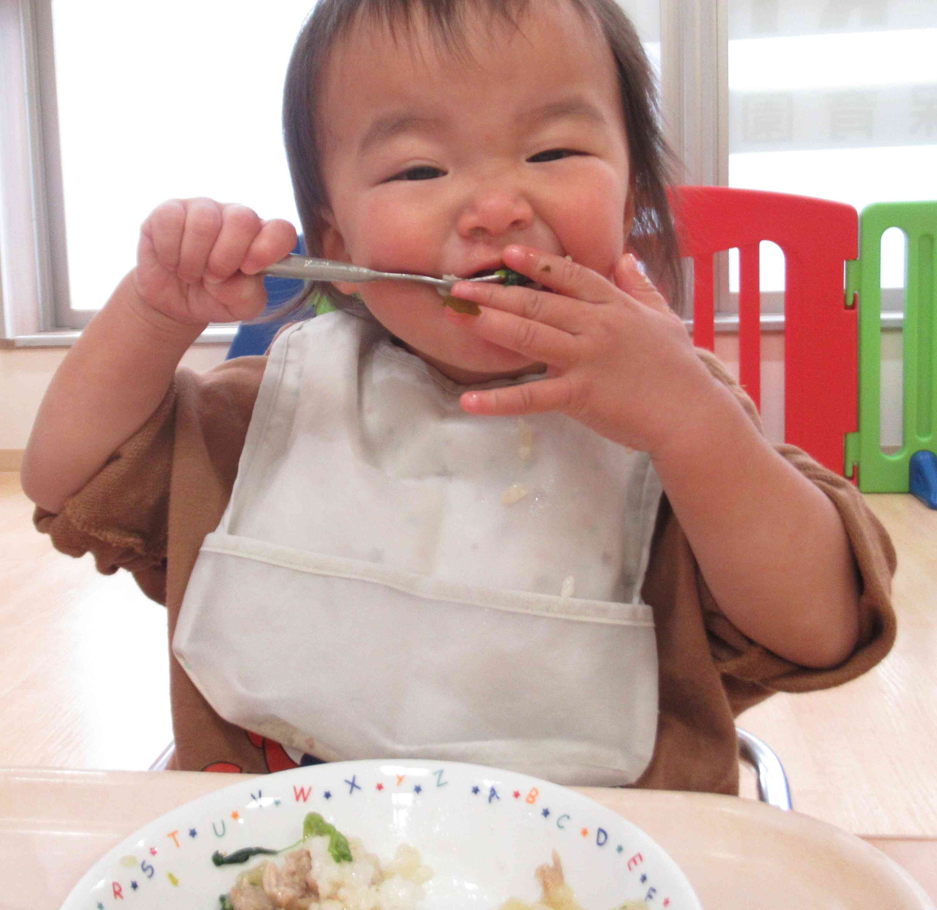 給食、給食うれしいな♪