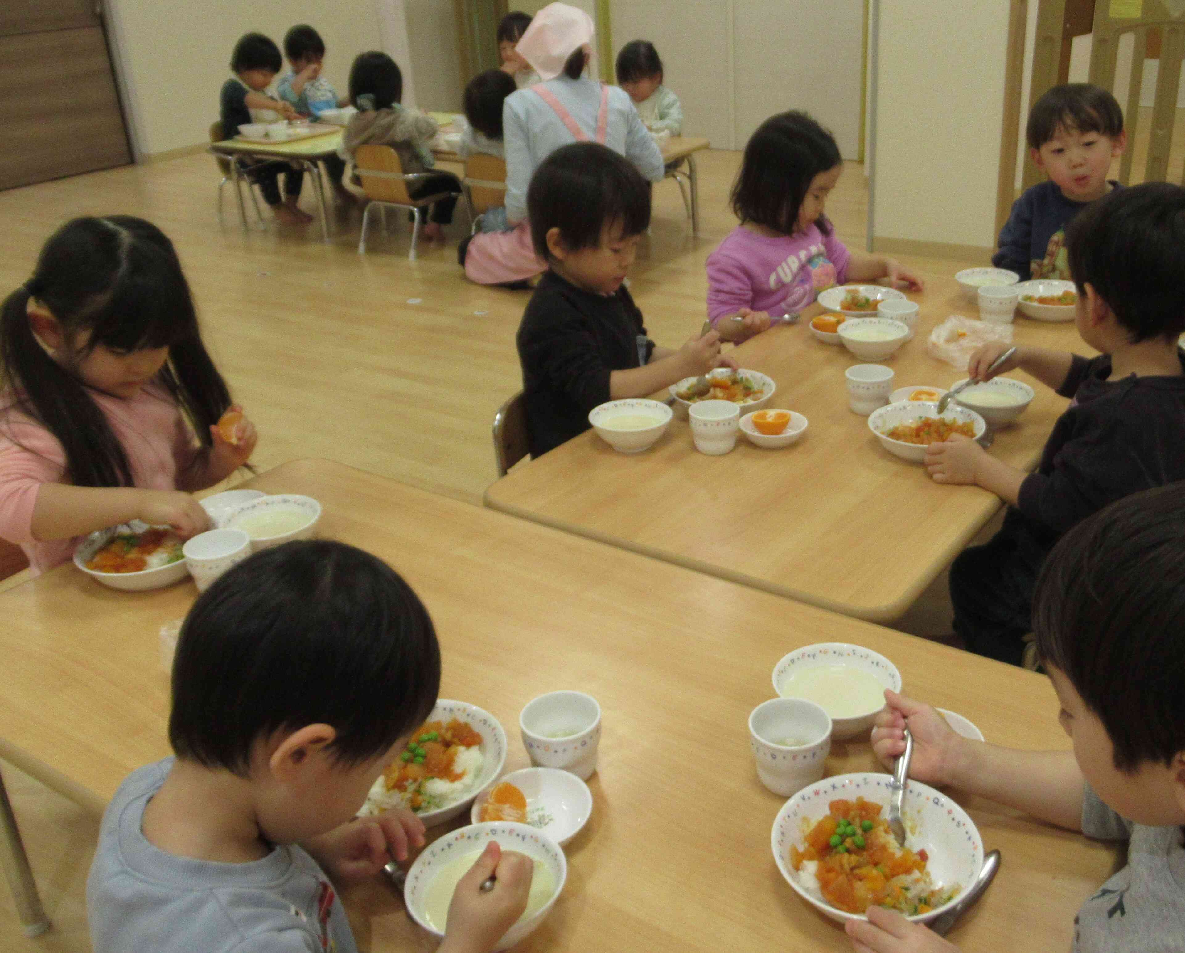 あったかい給食うれしいね！