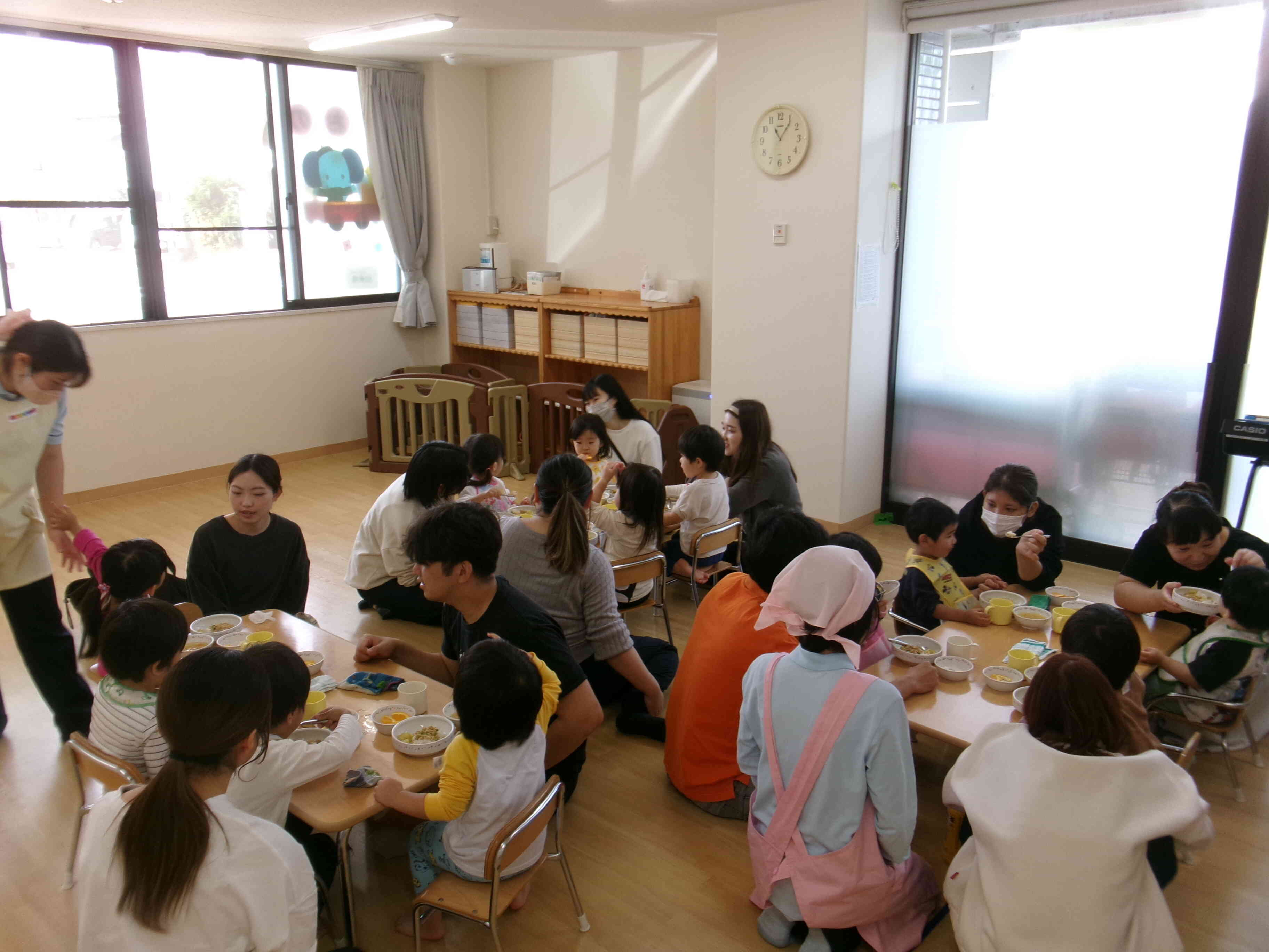 一緒に給食も食べたよ！