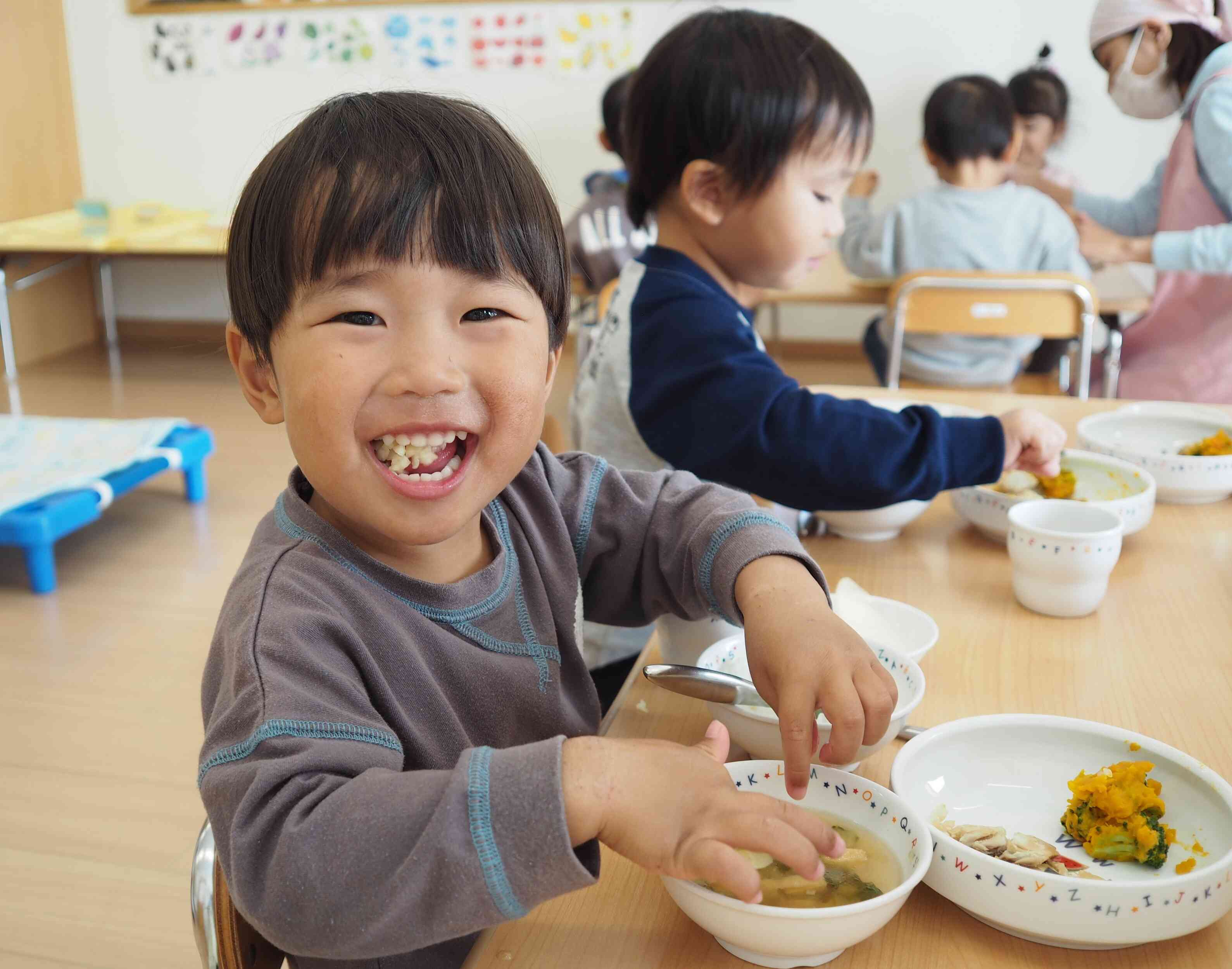 おみそ汁食べてるよ