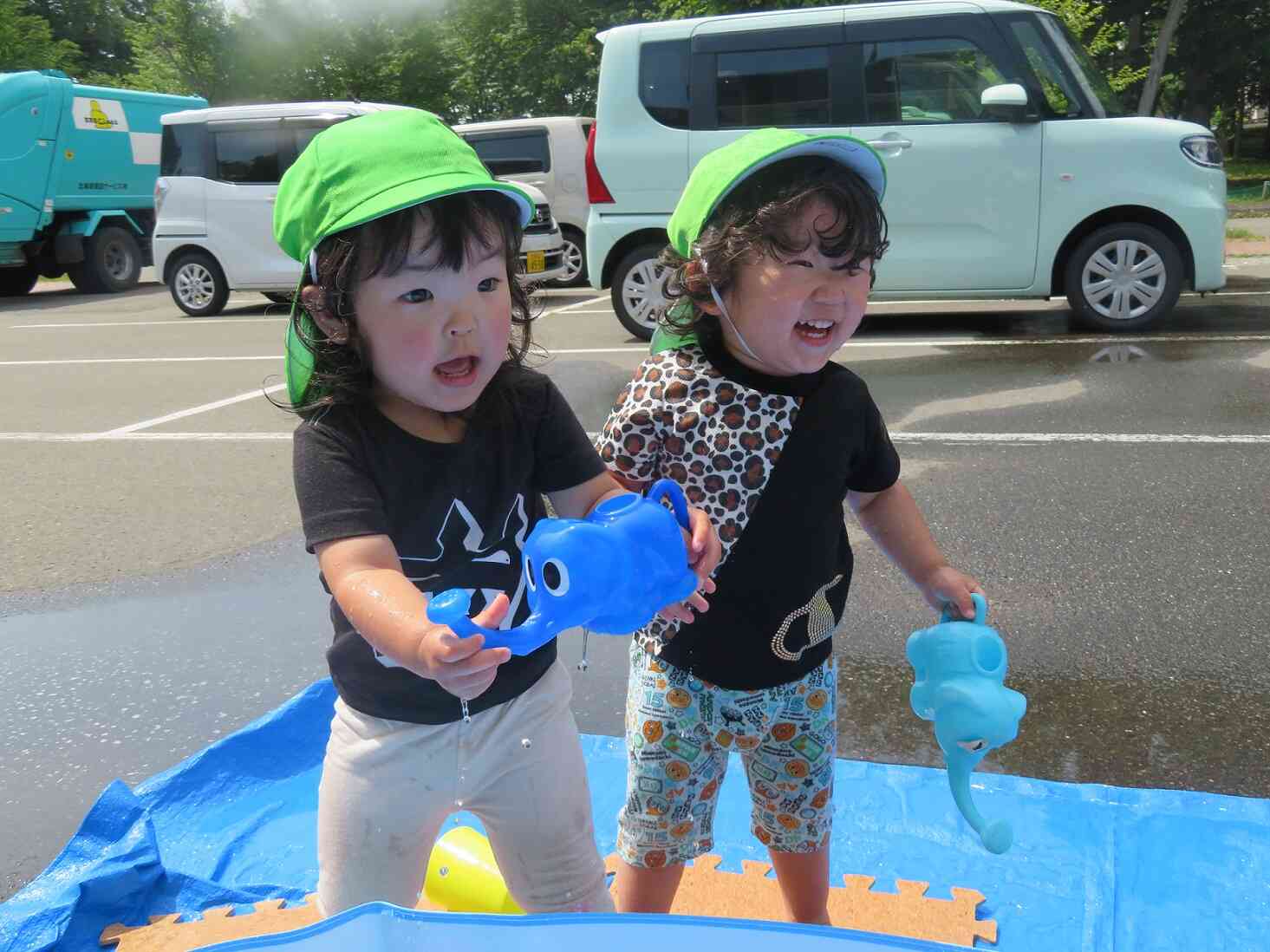 大好きな水遊びに笑顔が溢れます