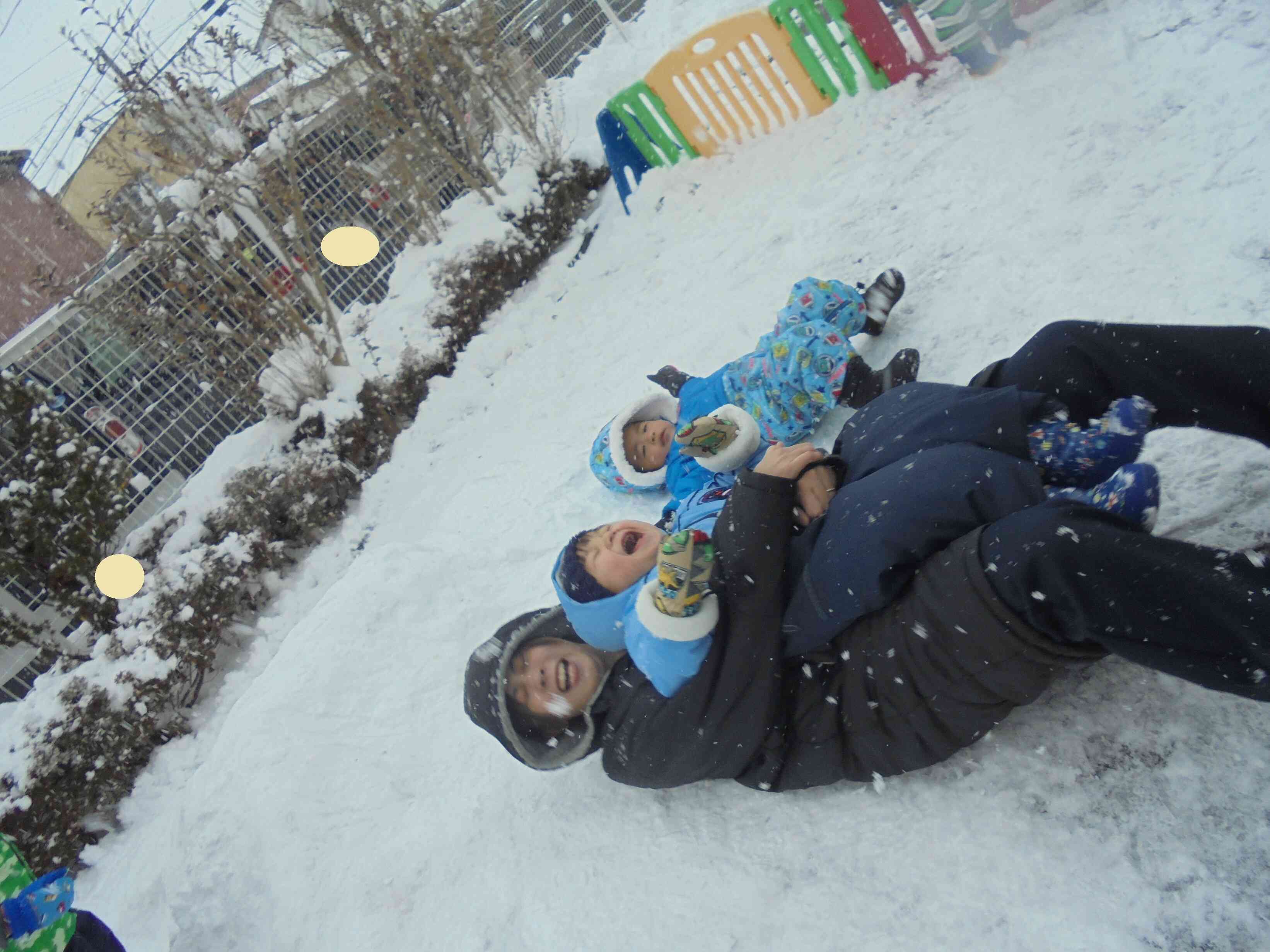 おもいっきり雪あそび