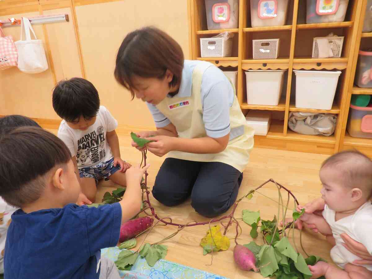 匂いを嗅いだり重さを比べてみたり色々な発見がありました