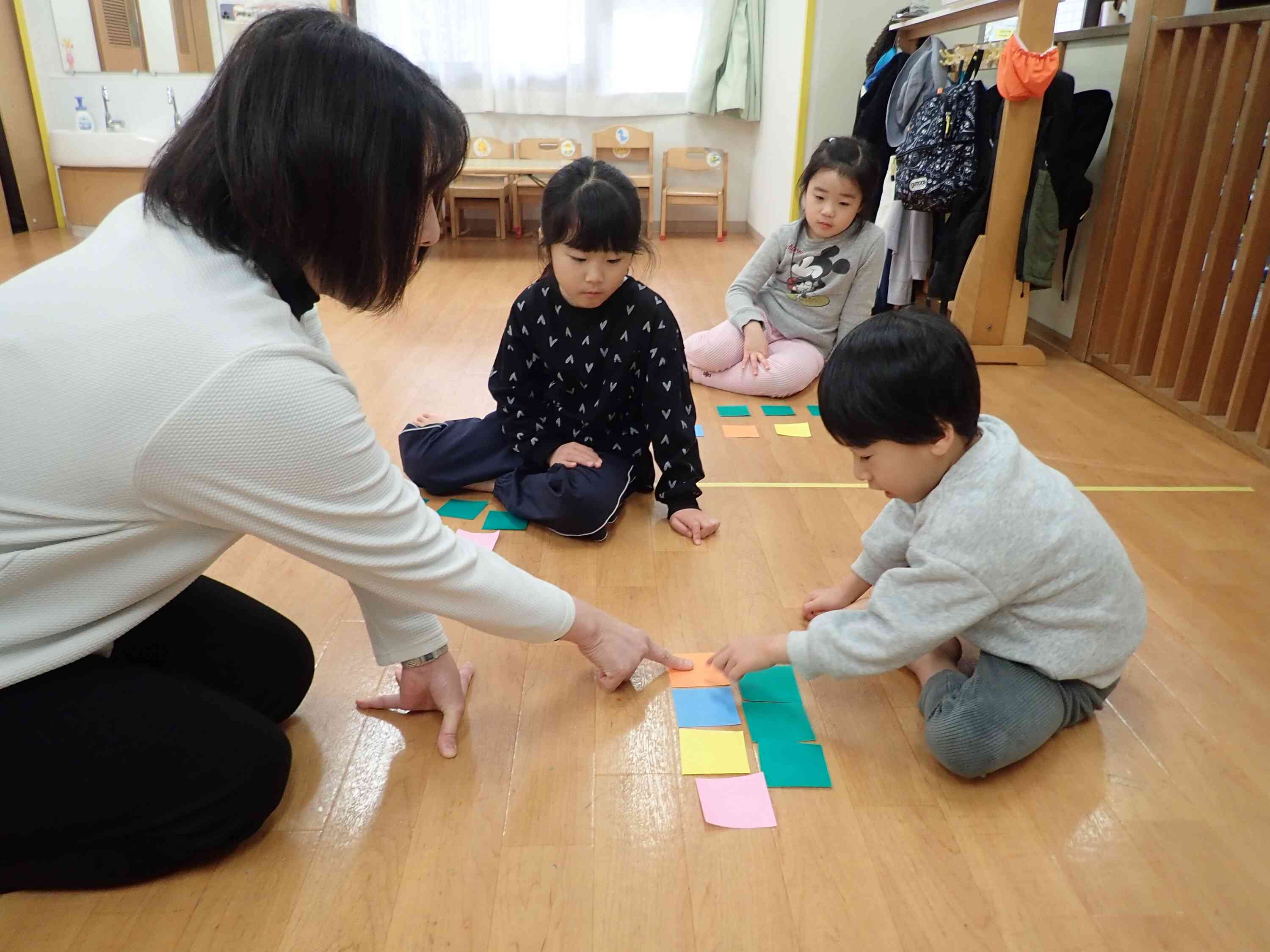 3歳児クラスの子も一緒に覚えたよ♥